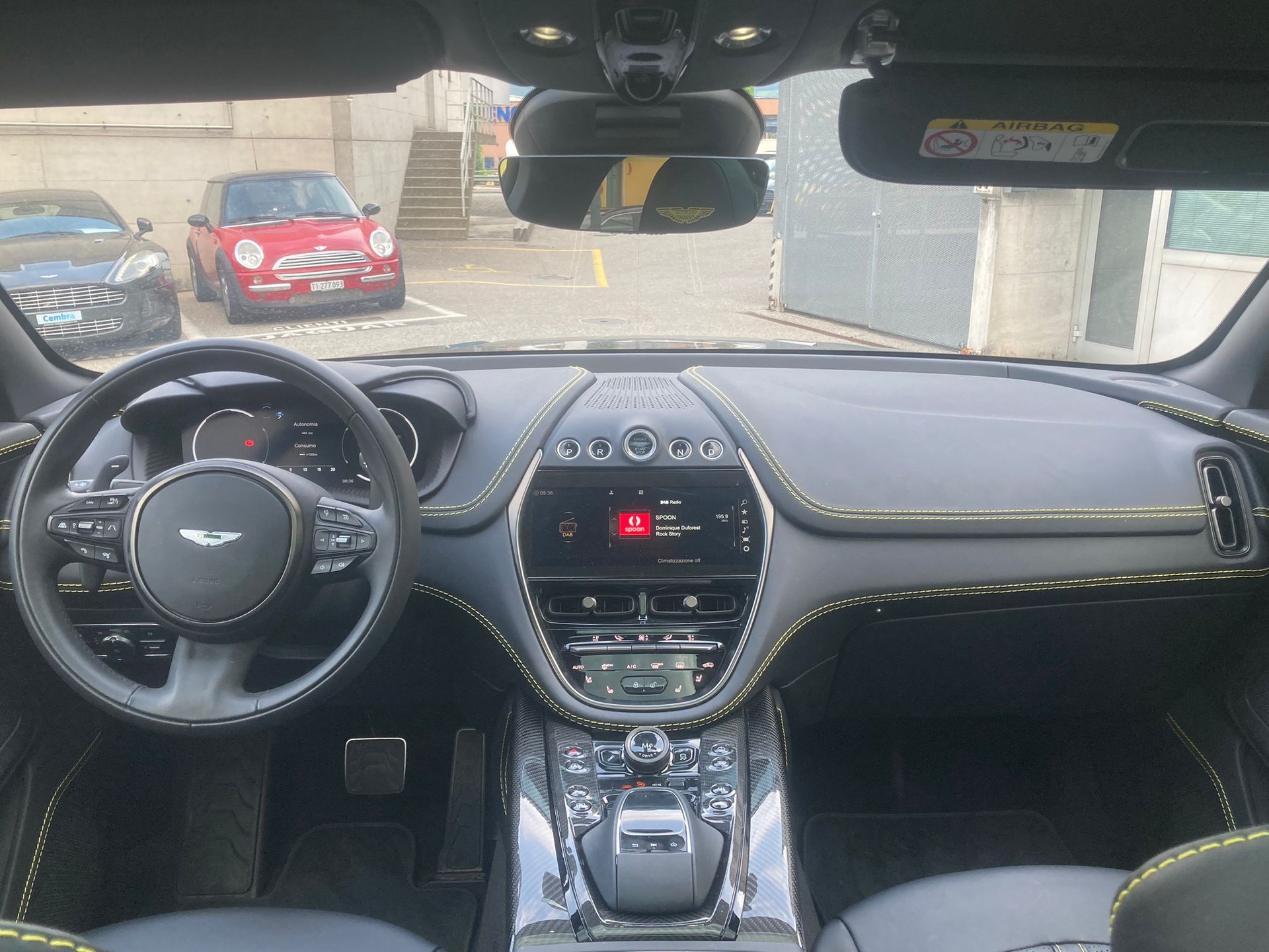 ASTON MARTIN DBX707 4.0 V8-image-8