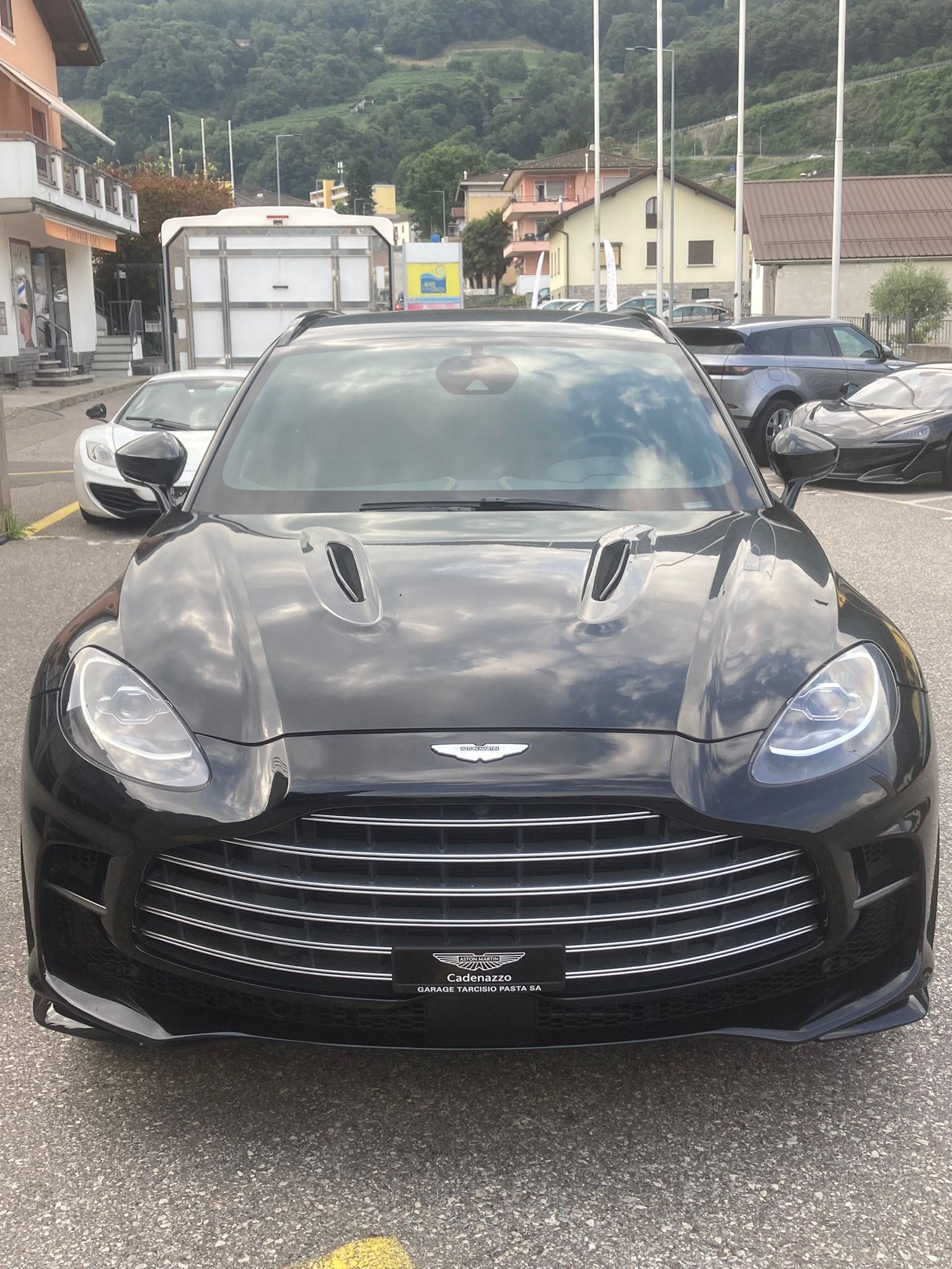 ASTON MARTIN DBX707 4.0 V8-image-0