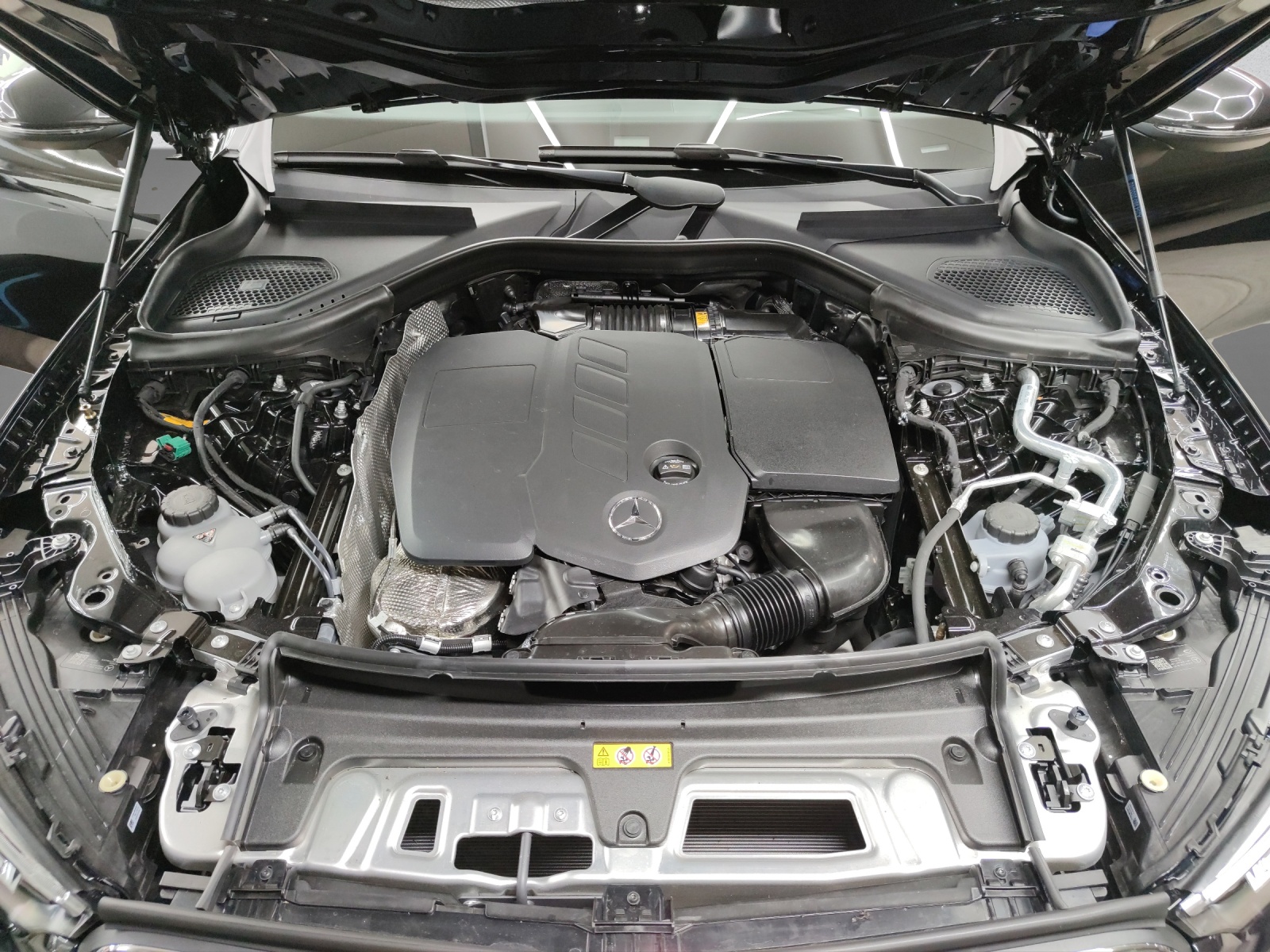 MERCEDES-BENZ GLC 300 de Avantgarde Line 4Matic-image-8