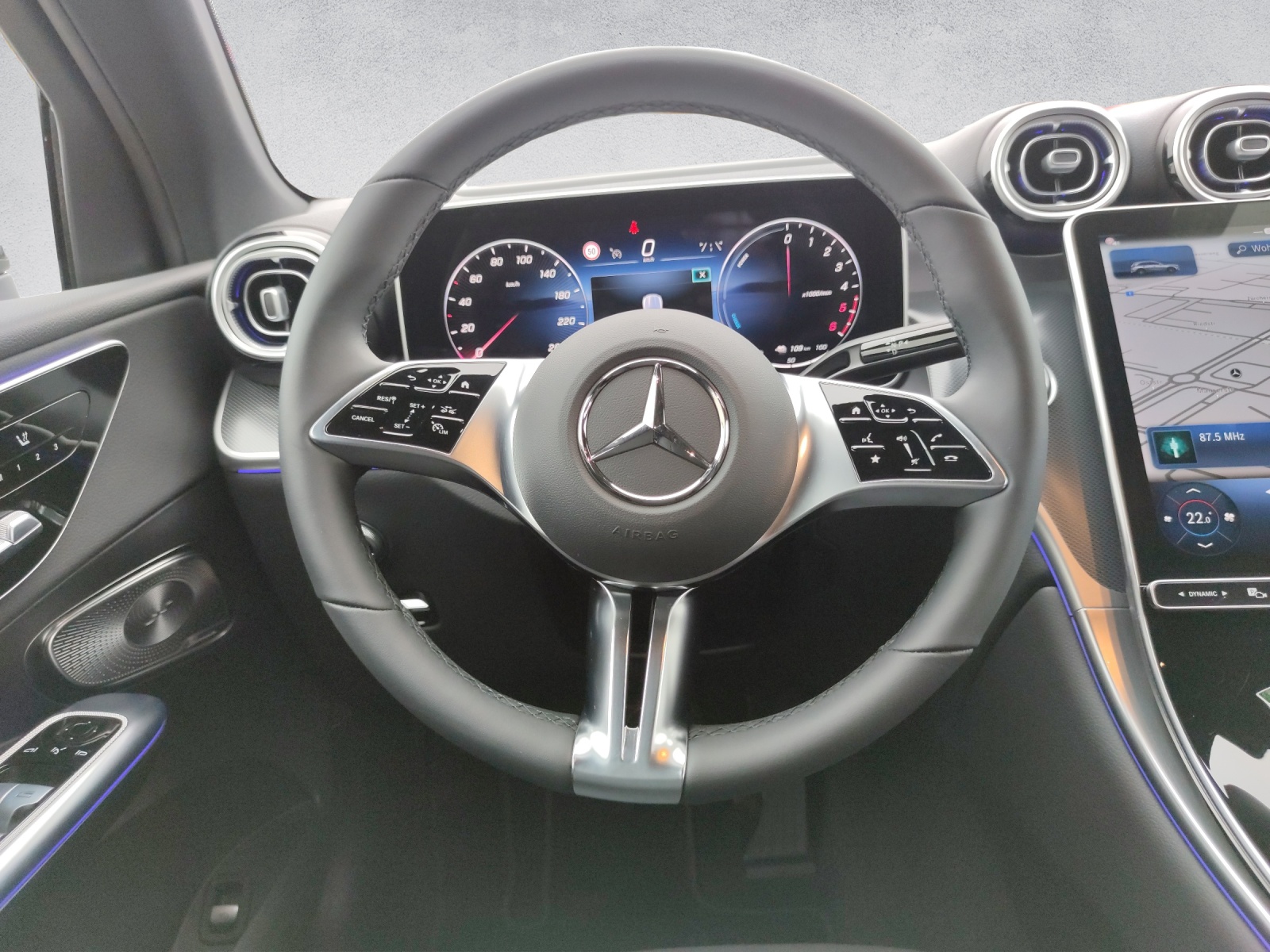 MERCEDES-BENZ GLC 300 de Avantgarde Line 4Matic-image-11