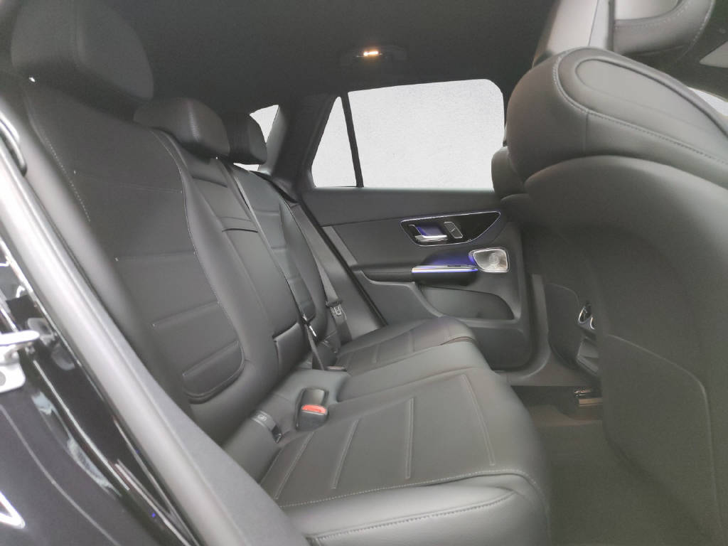 MERCEDES-BENZ GLC 300 de Avantgarde Line 4Matic-image-13