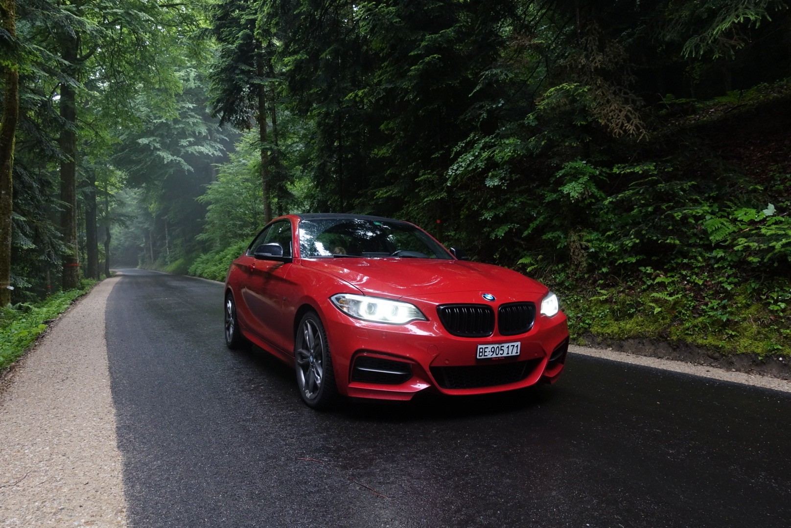 BMW M240i xDrive Steptronic-image-0