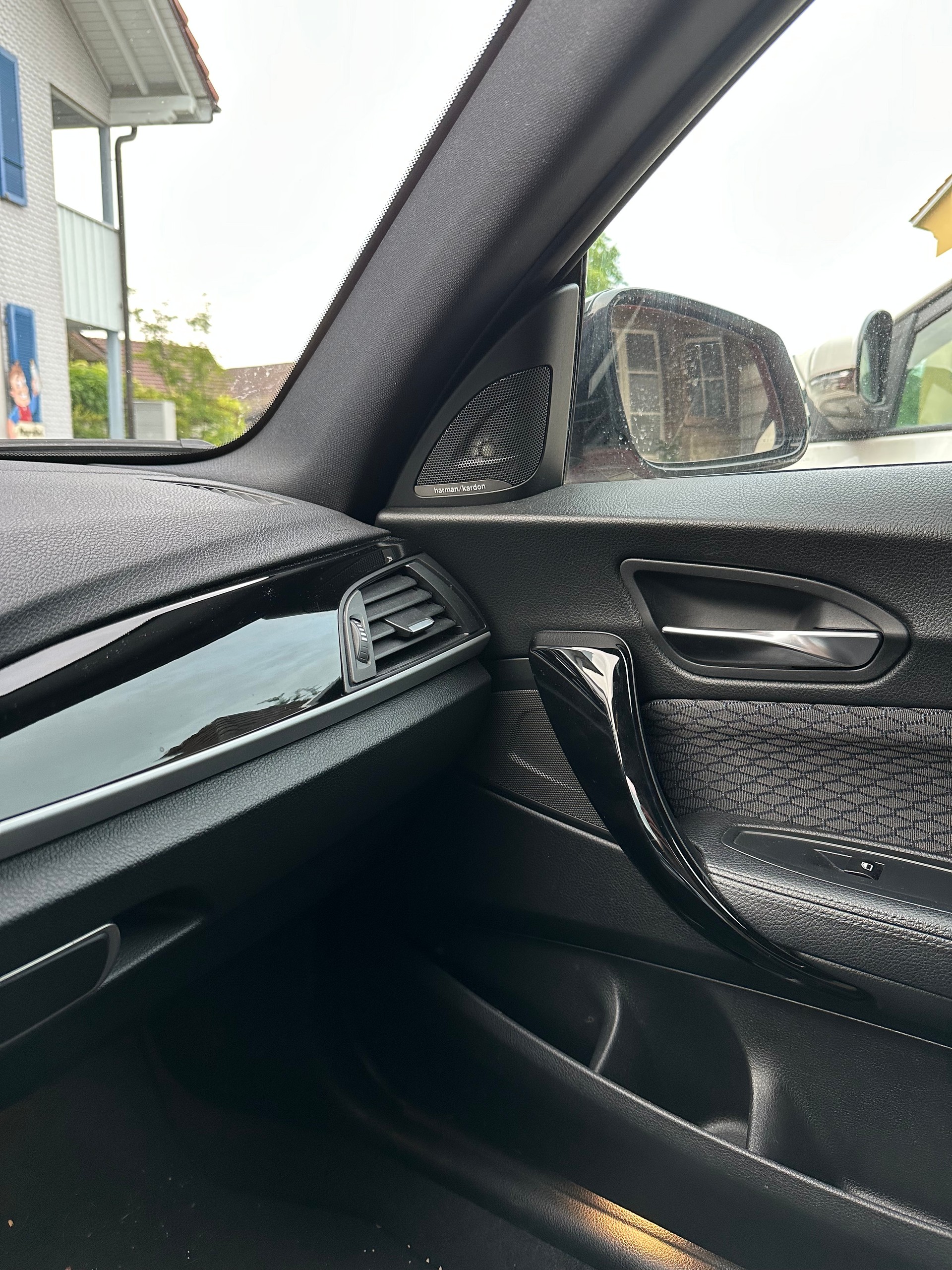 BMW M240i xDrive Steptronic-image-4
