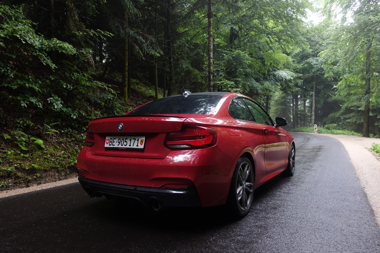 BMW M240i xDrive Steptronic-image-2