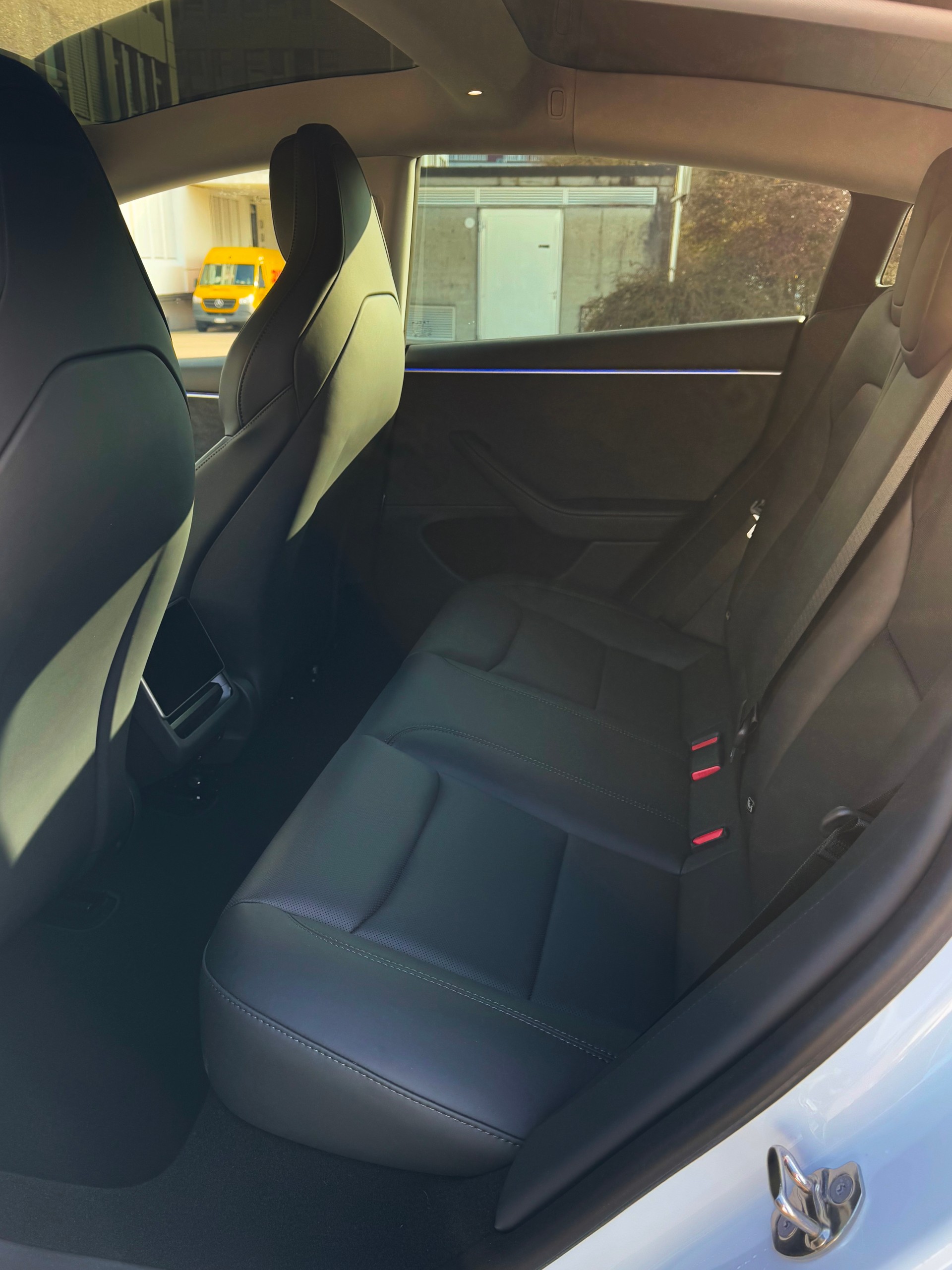 TESLA Model 3 Performance Highland | Enhanced Autopilot | 4 Winterreifen neu-image-5