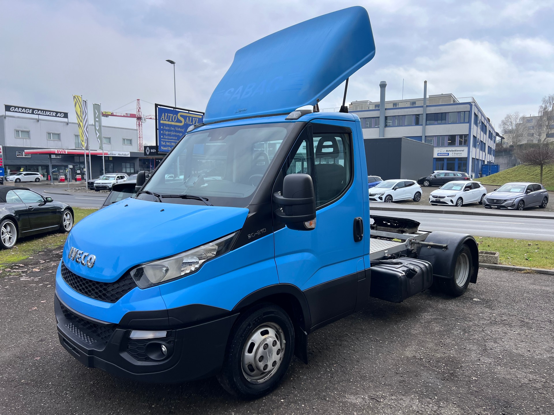 IVECO Sattelschlepper-image-0