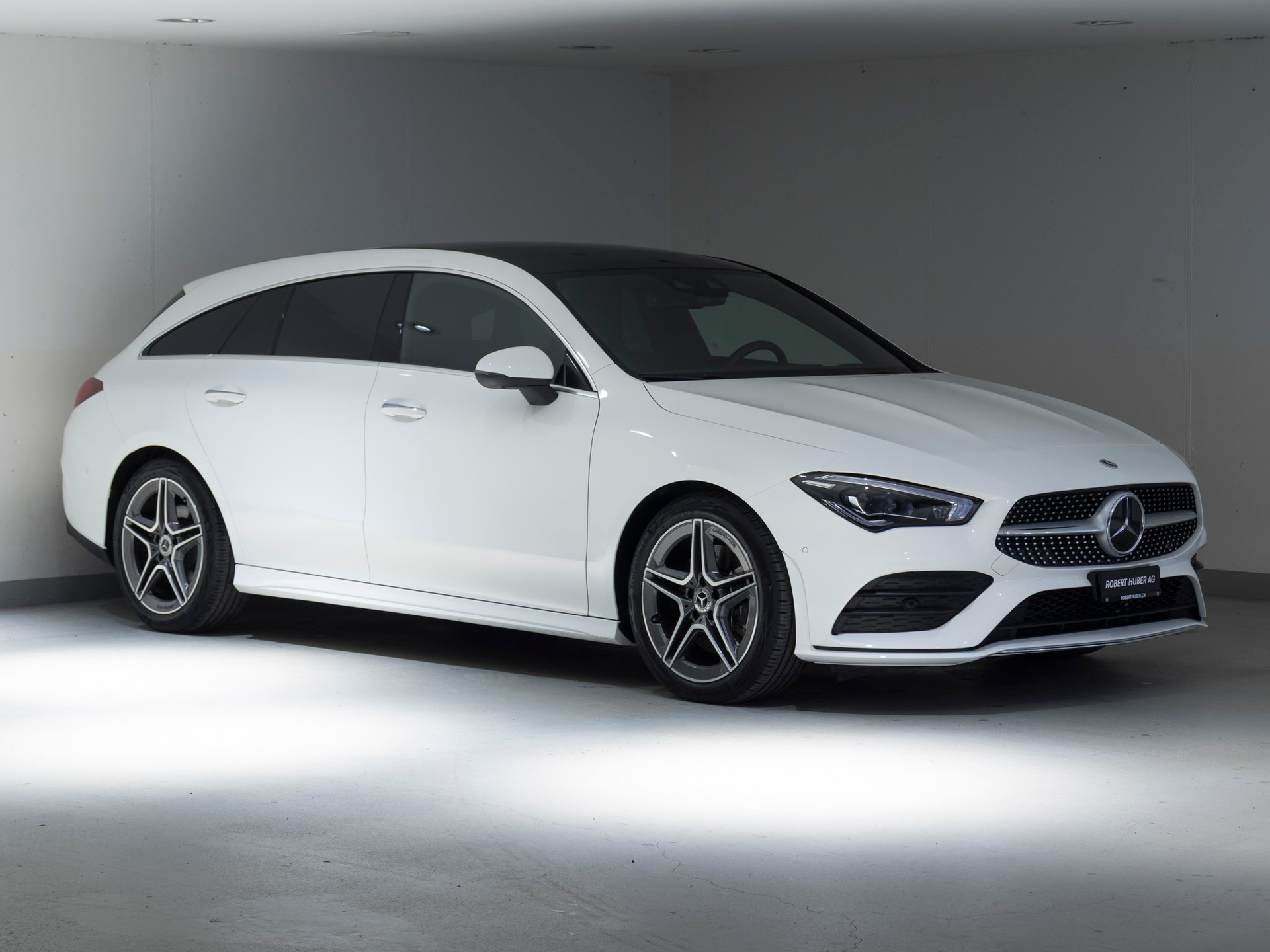 MERCEDES-BENZ CLA SB 220d AMG Line 4M-image-1