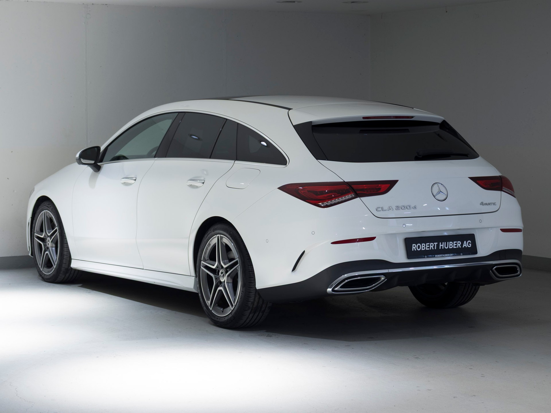 MERCEDES-BENZ CLA SB 220d AMG Line 4M-image-4