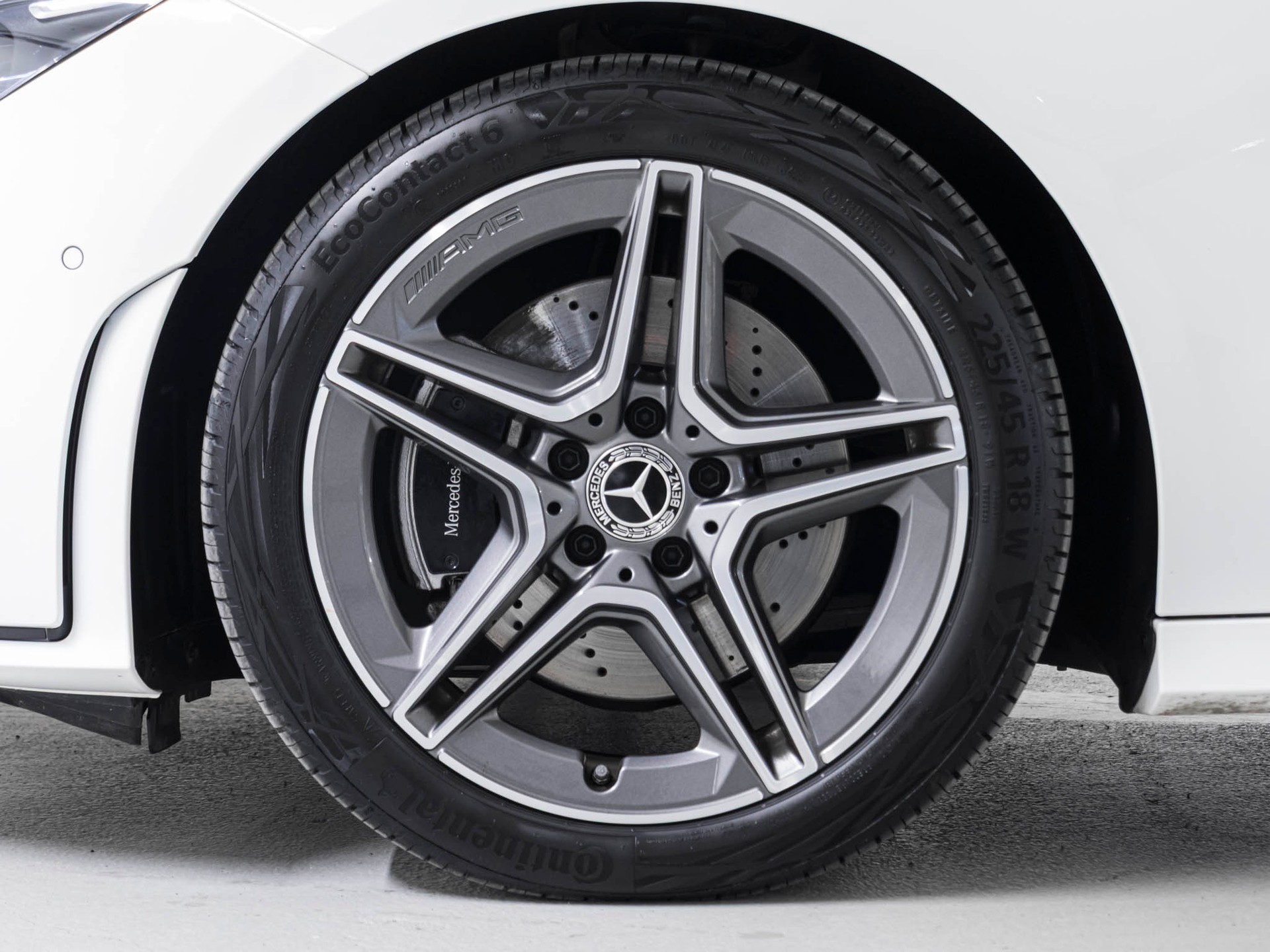 MERCEDES-BENZ CLA SB 220d AMG Line 4M-image-15