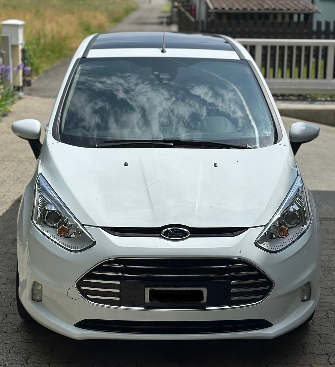 FORD B-Max 1.6 Ti-VCT Titanium PowerShift-image-1
