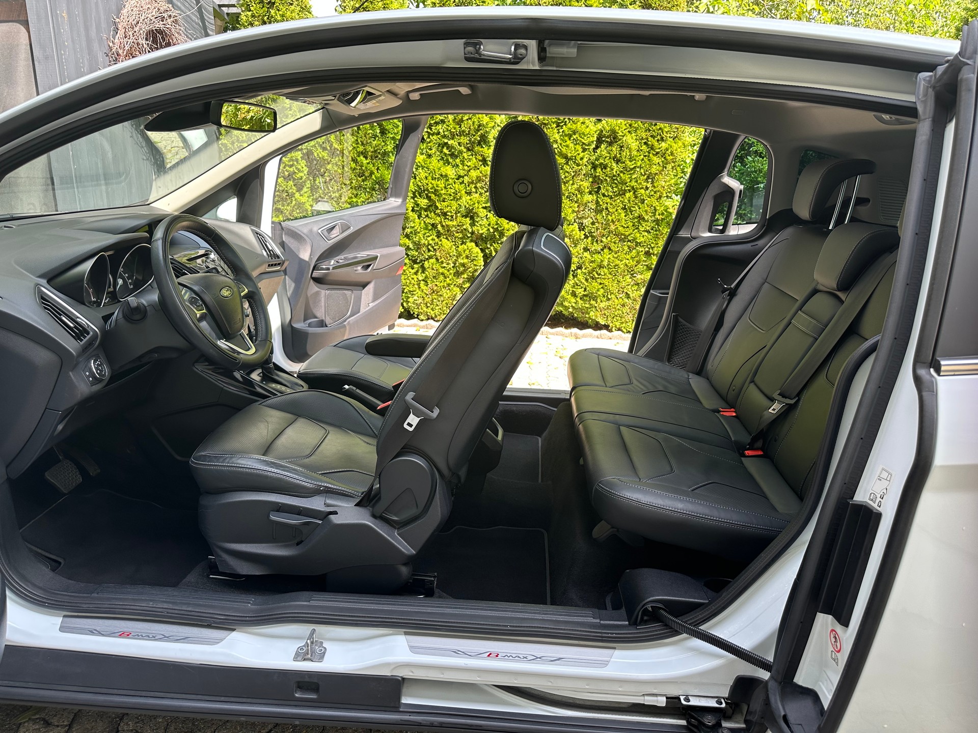 FORD B-Max 1.6 Ti-VCT Titanium PowerShift-image-8