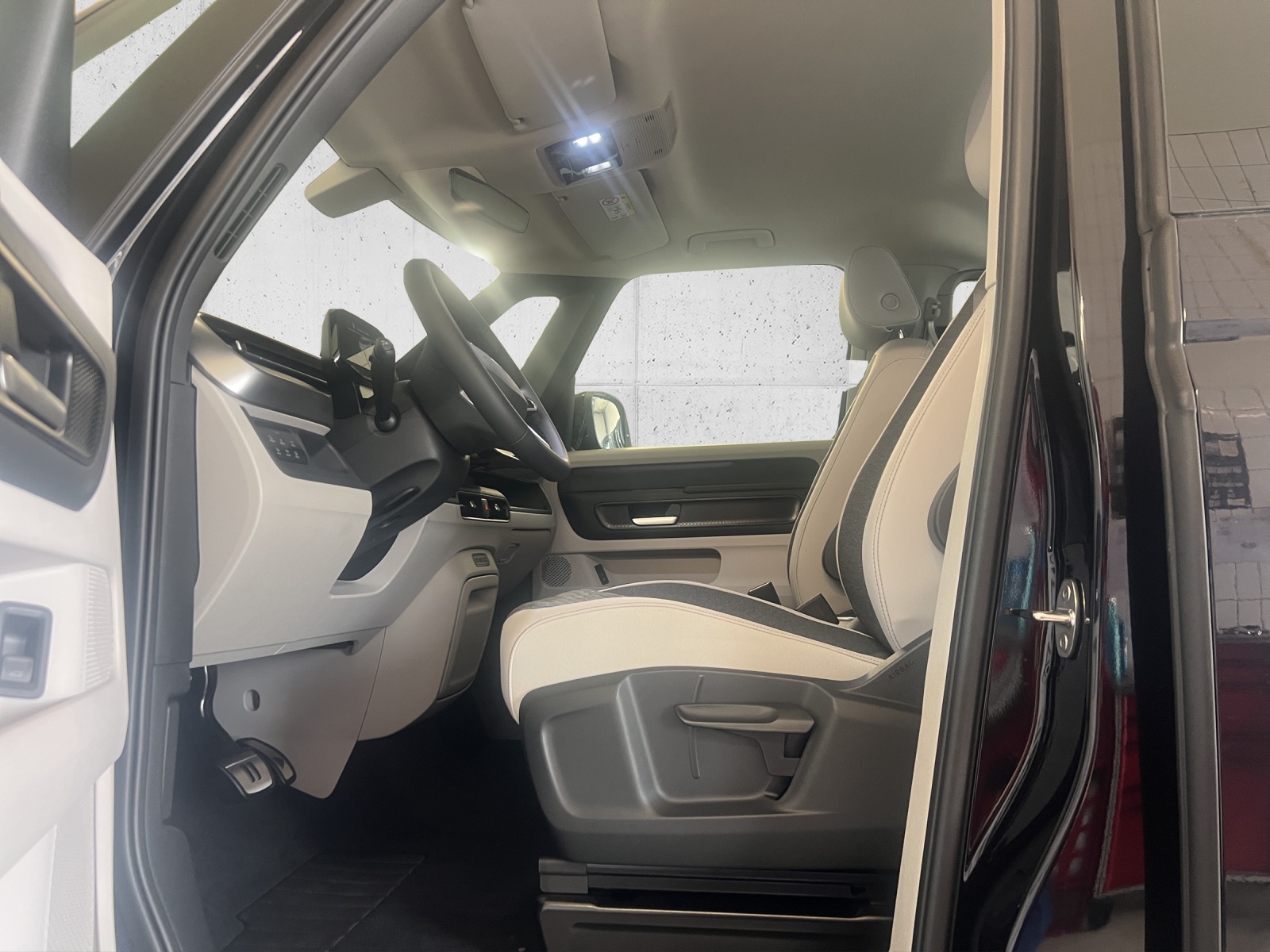 VW ID.Buzz LWB Pro-image-8