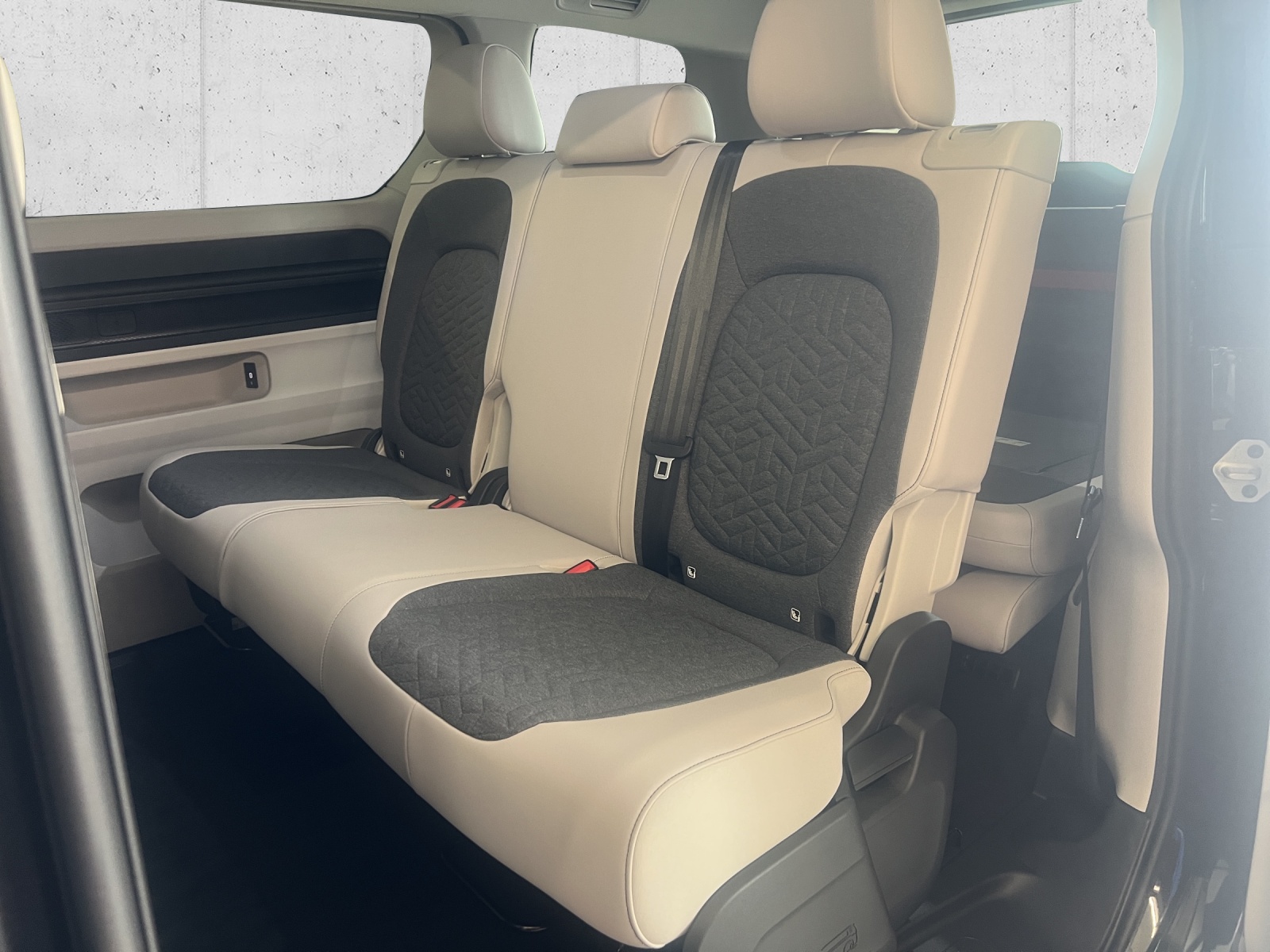 VW ID.Buzz LWB Pro-image-12