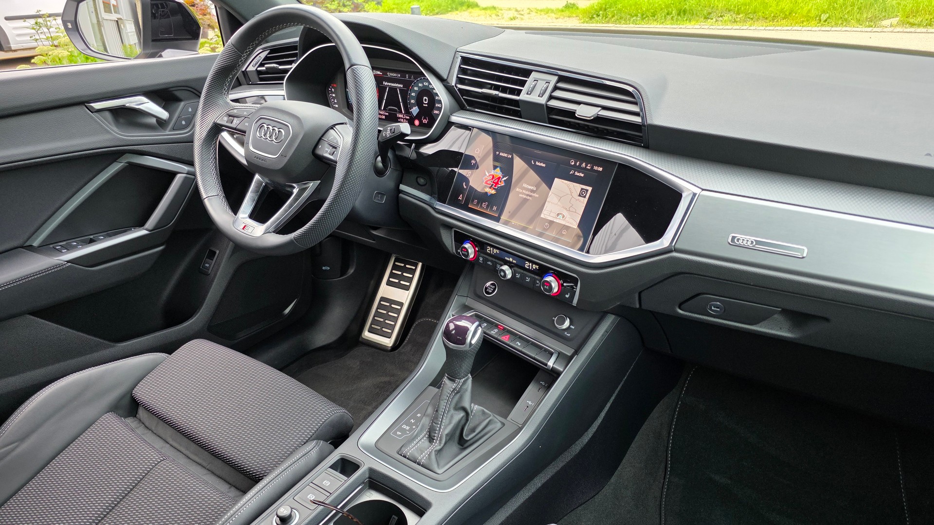 AUDI Q3 35 TFSI S line Attraction S-tronic-image-22