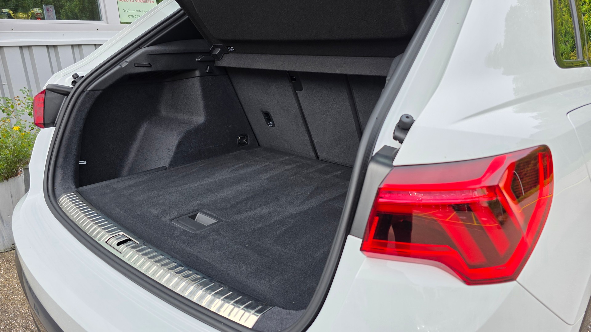 AUDI Q3 35 TFSI S line Attraction S-tronic-image-7