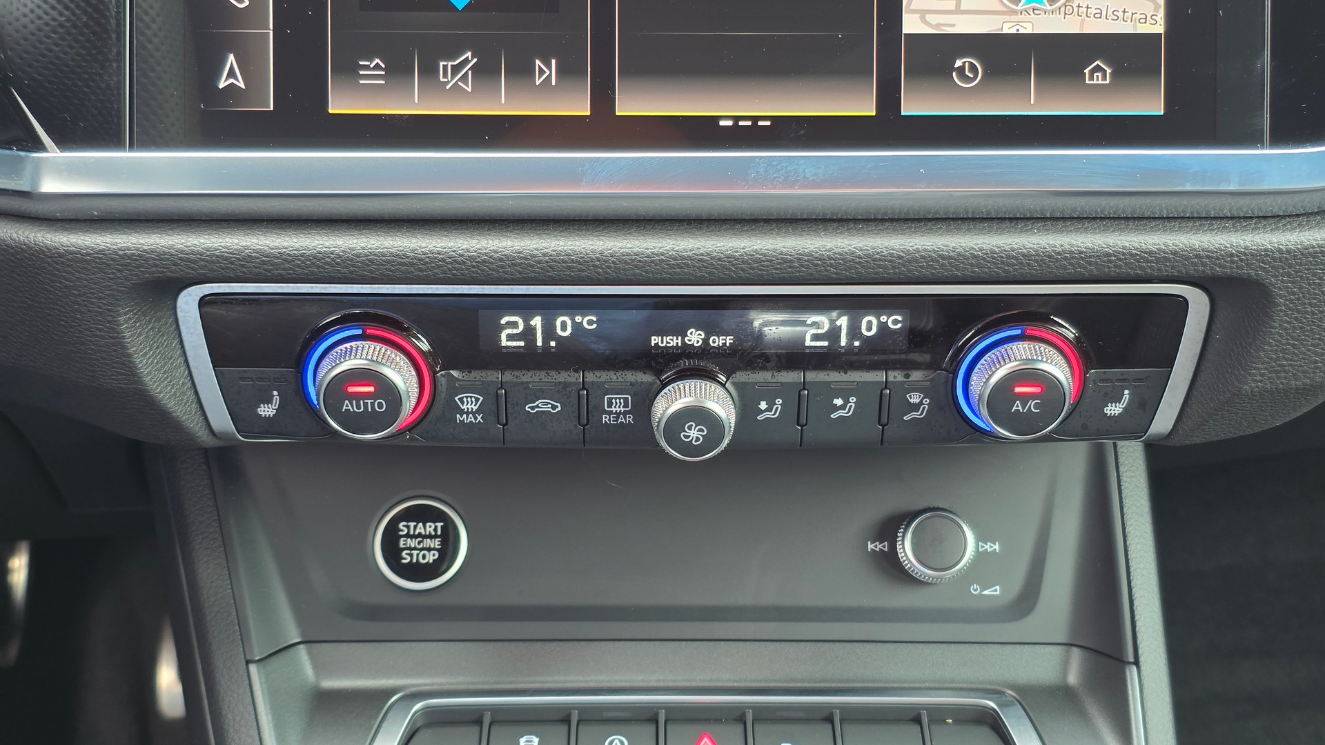 AUDI Q3 35 TFSI S line Attraction S-tronic-image-26