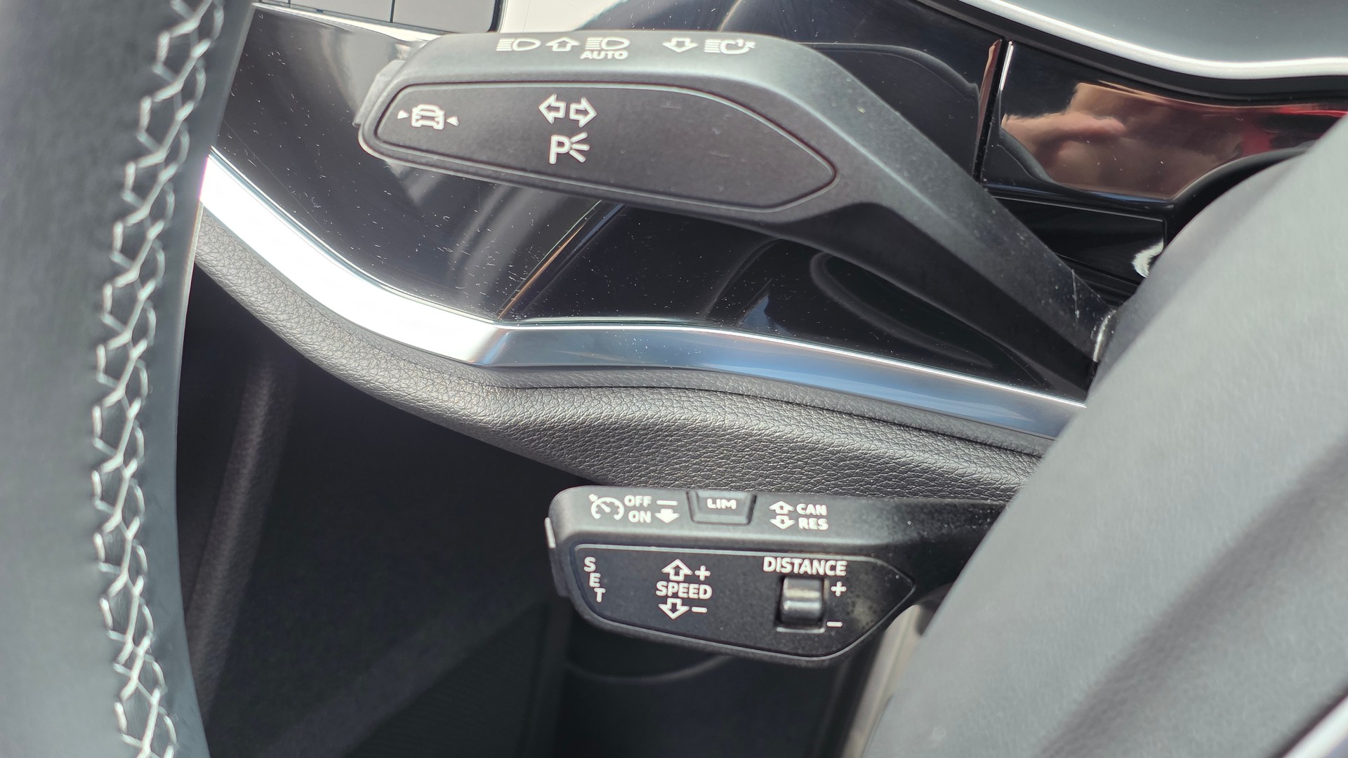 AUDI Q3 35 TFSI S line Attraction S-tronic-image-20