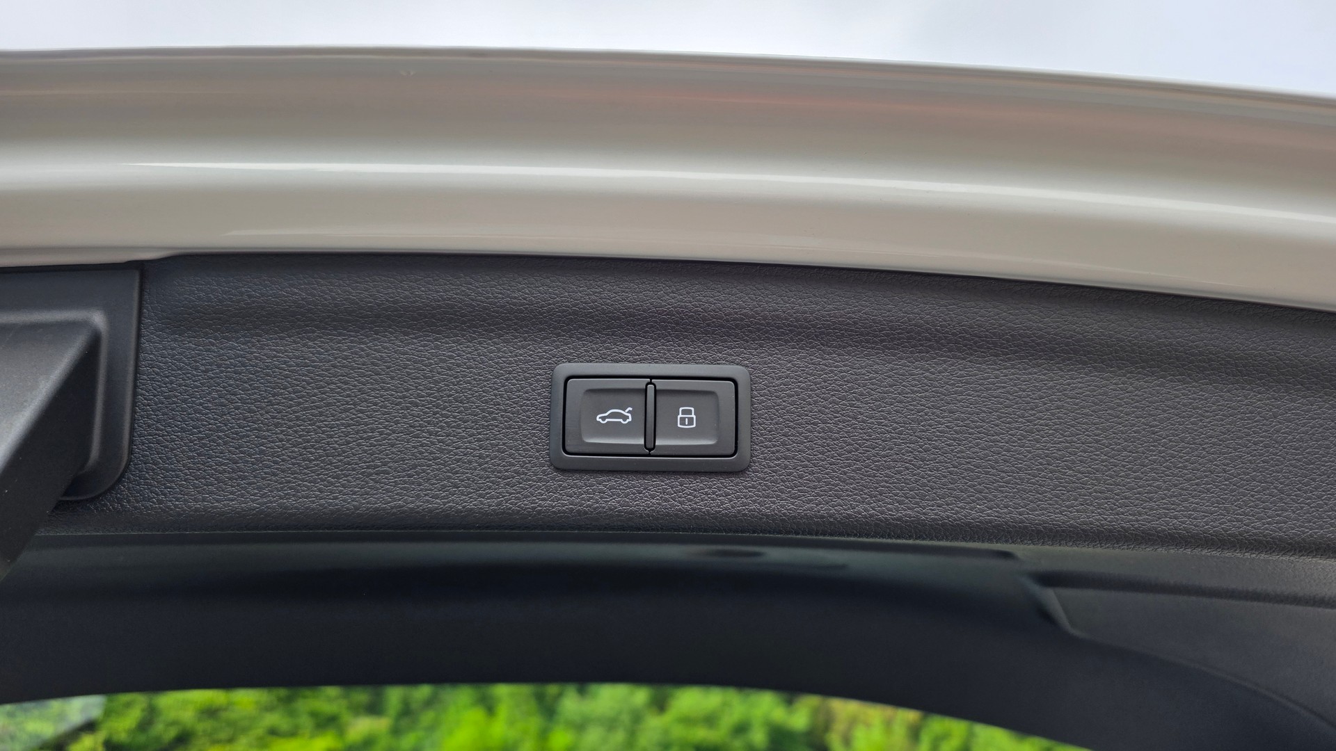 AUDI Q3 35 TFSI S line Attraction S-tronic-image-8