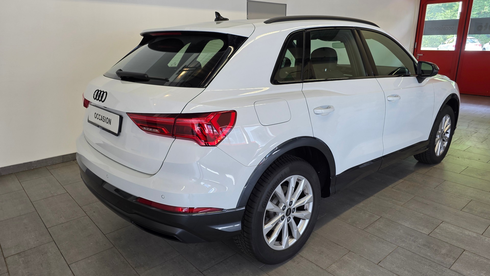 AUDI Q3 35 TFSI S line Attraction S-tronic-showroom-element-3