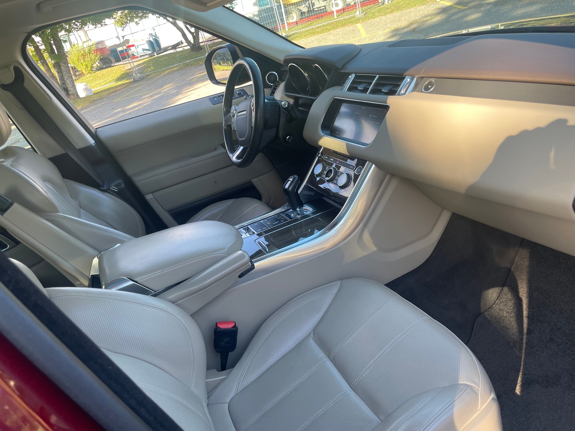 LAND ROVER Range Rover Sport 2.0SD4 HSE Automatic-image-10