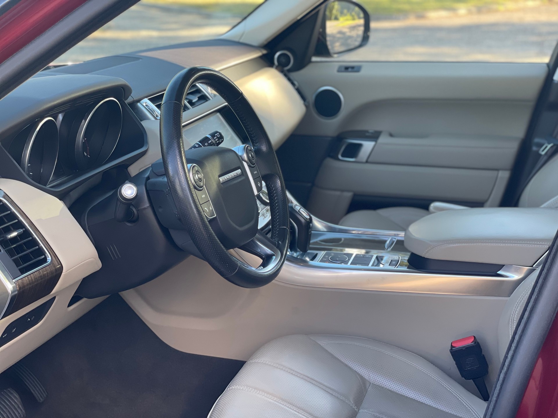 LAND ROVER Range Rover Sport 2.0SD4 HSE Automatic-image-12