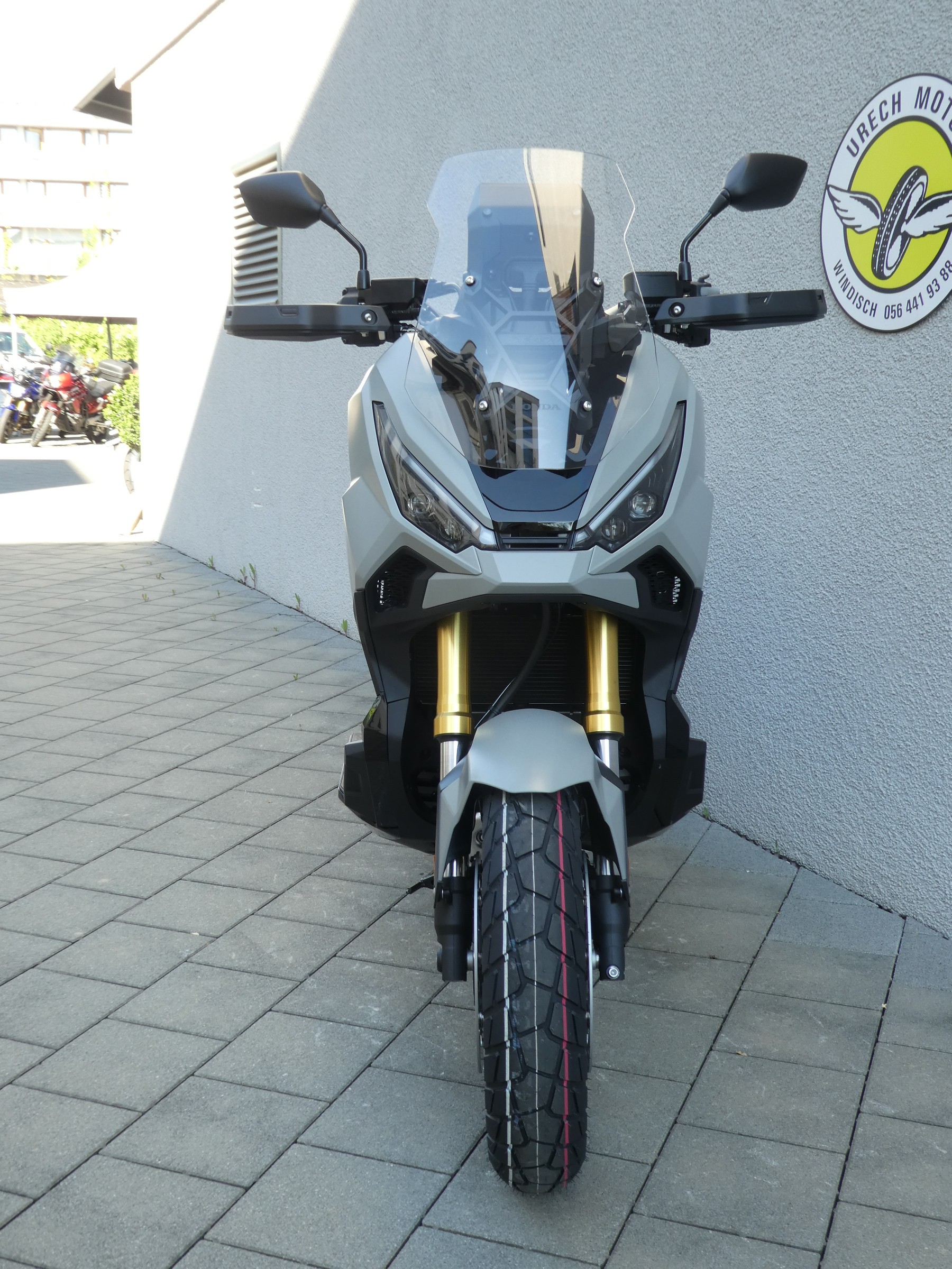 HONDA X-ADV 750-image-2