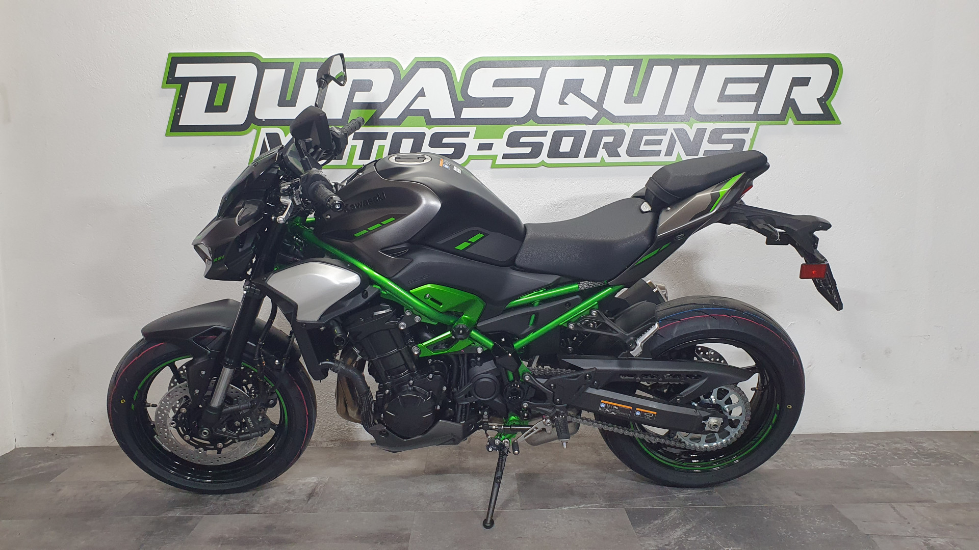 KAWASAKI Z 900-showroom-element-3