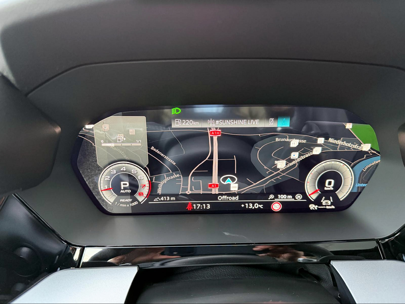 AUDI A3 Sportback TFSI 110 kW S line Attraction S tronic-image-6