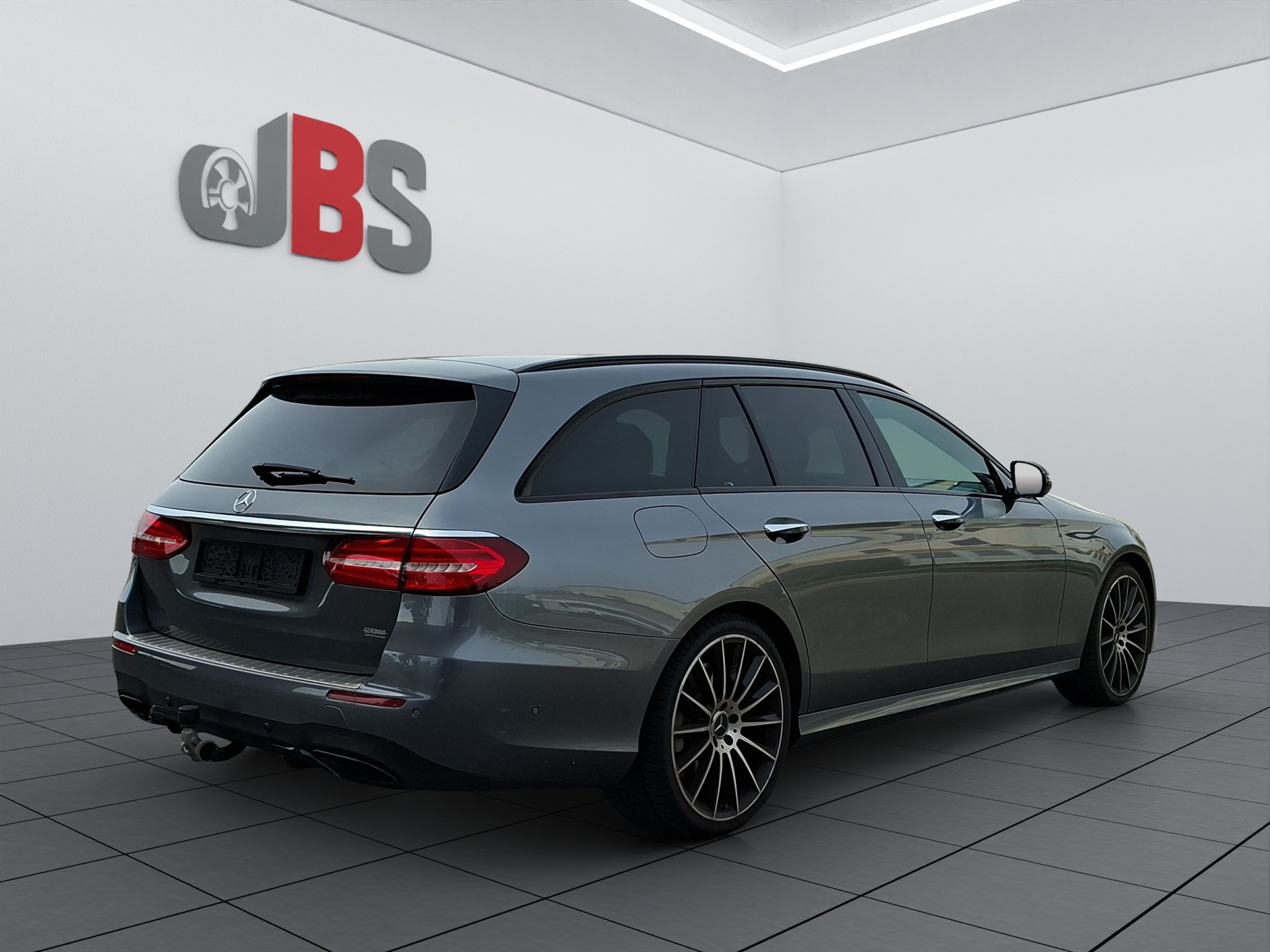 MERCEDES-BENZ E 43 AMG 4 Matic 9G-Tronic-image-5