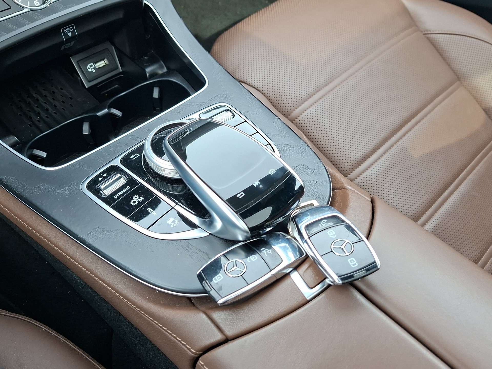 MERCEDES-BENZ E 43 AMG 4 Matic 9G-Tronic-image-18