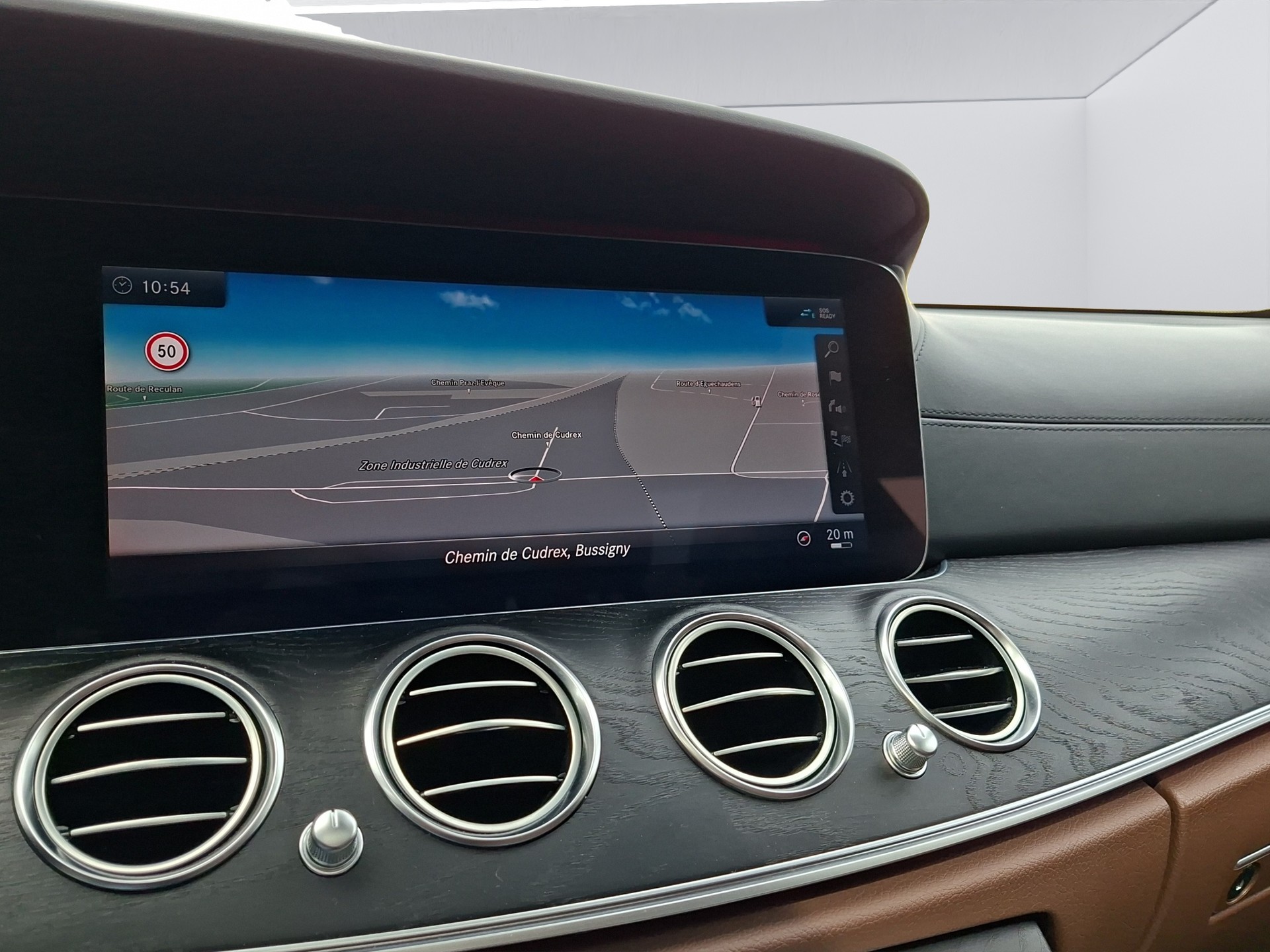 MERCEDES-BENZ E 43 AMG 4 Matic 9G-Tronic-image-14