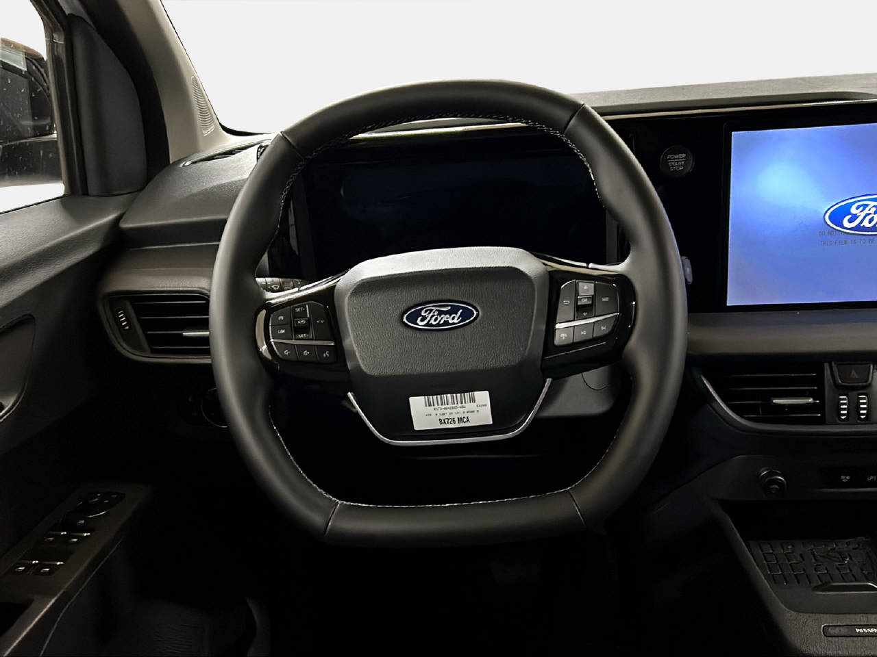 FORD E-Tourneo Courier Titanium-image-9