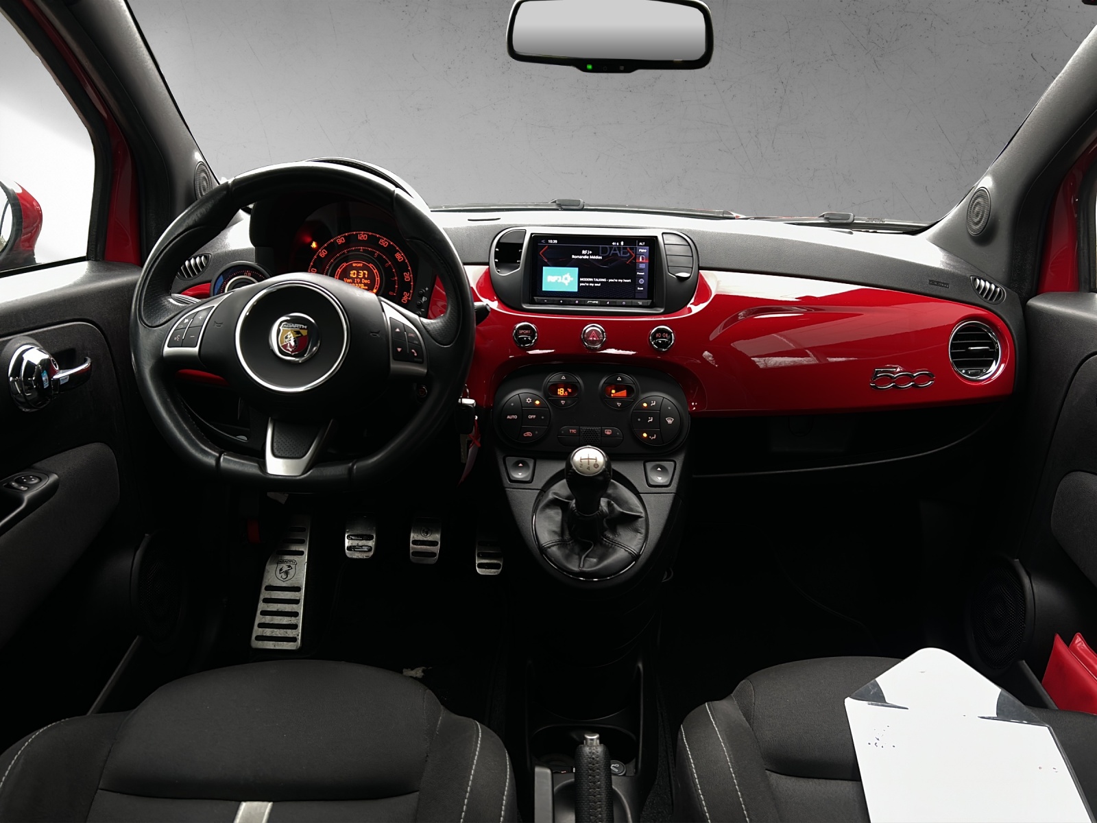FIAT 500 1.4 16V Turbo Abarth-image-8