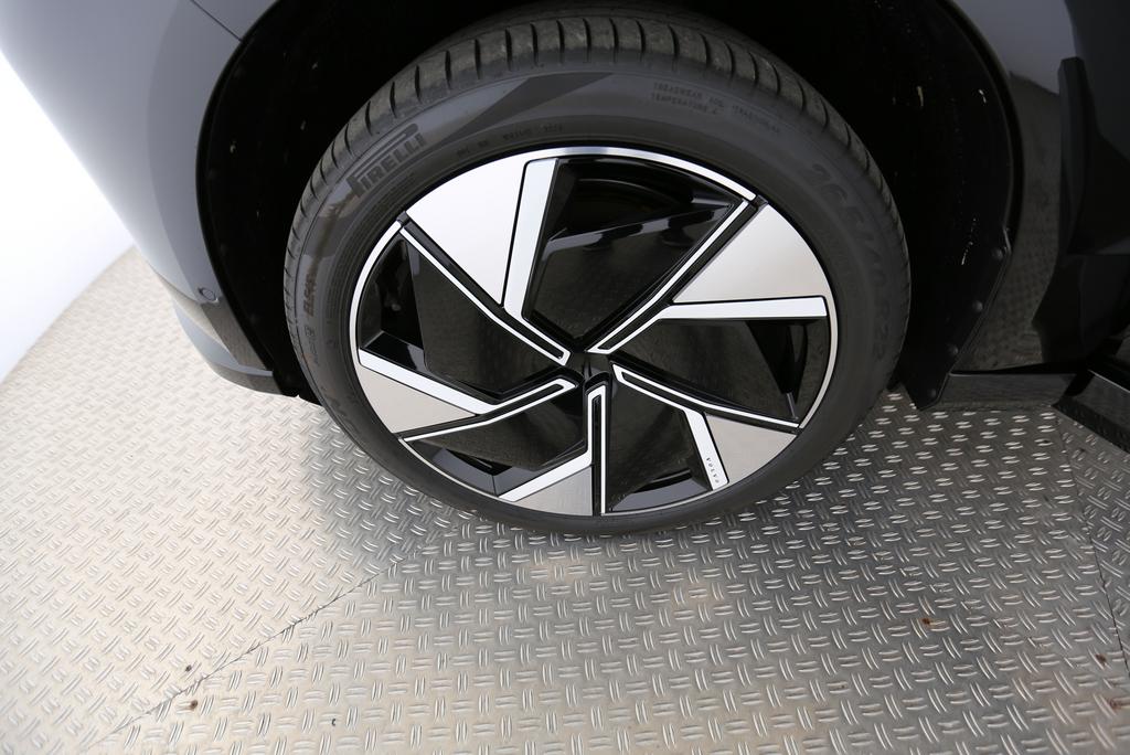 VOLVO EX90 Twin Plus AWD-image-3
