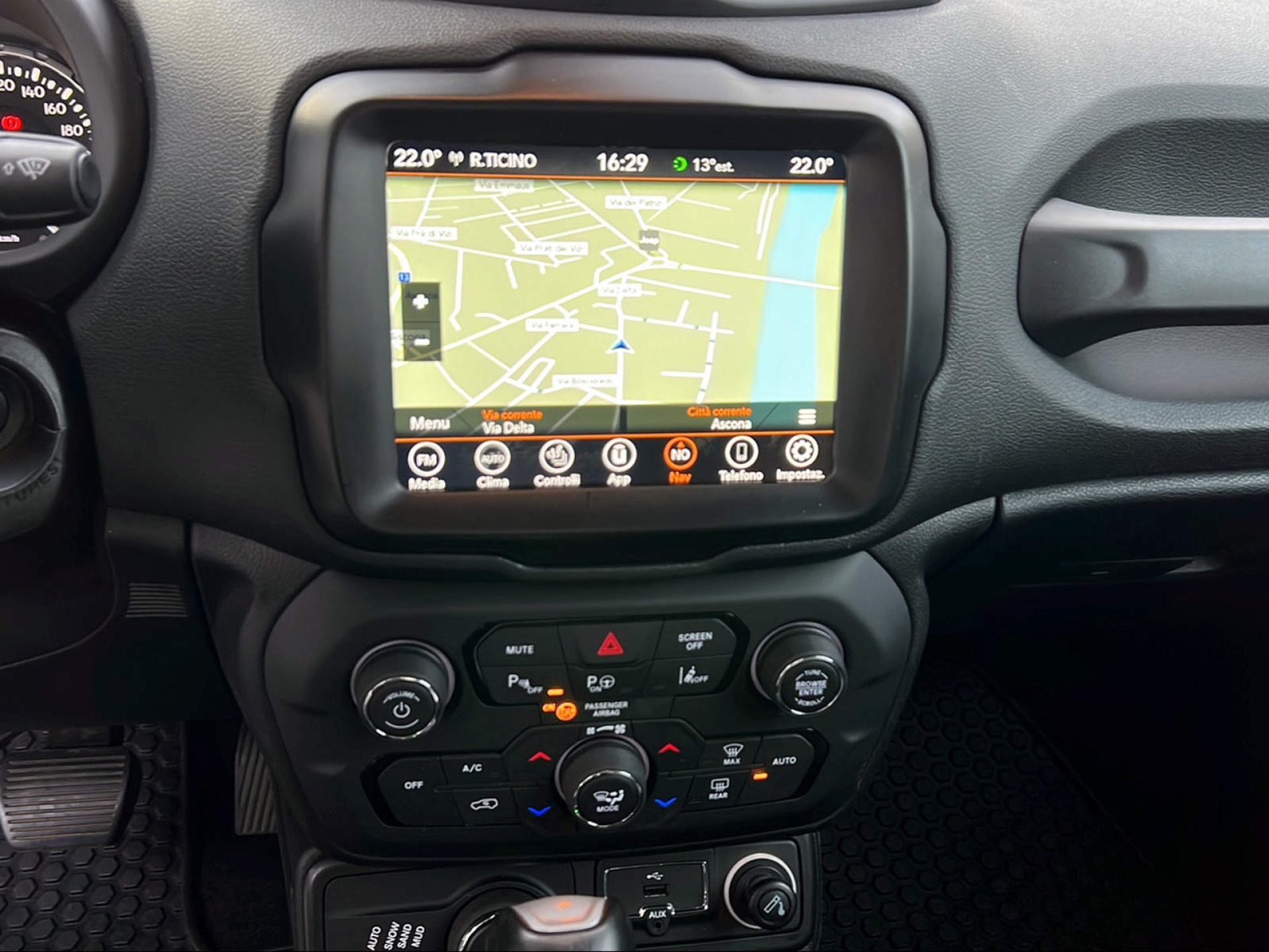 JEEP Renegade 1.4 170 MultiAir Limi-image-9