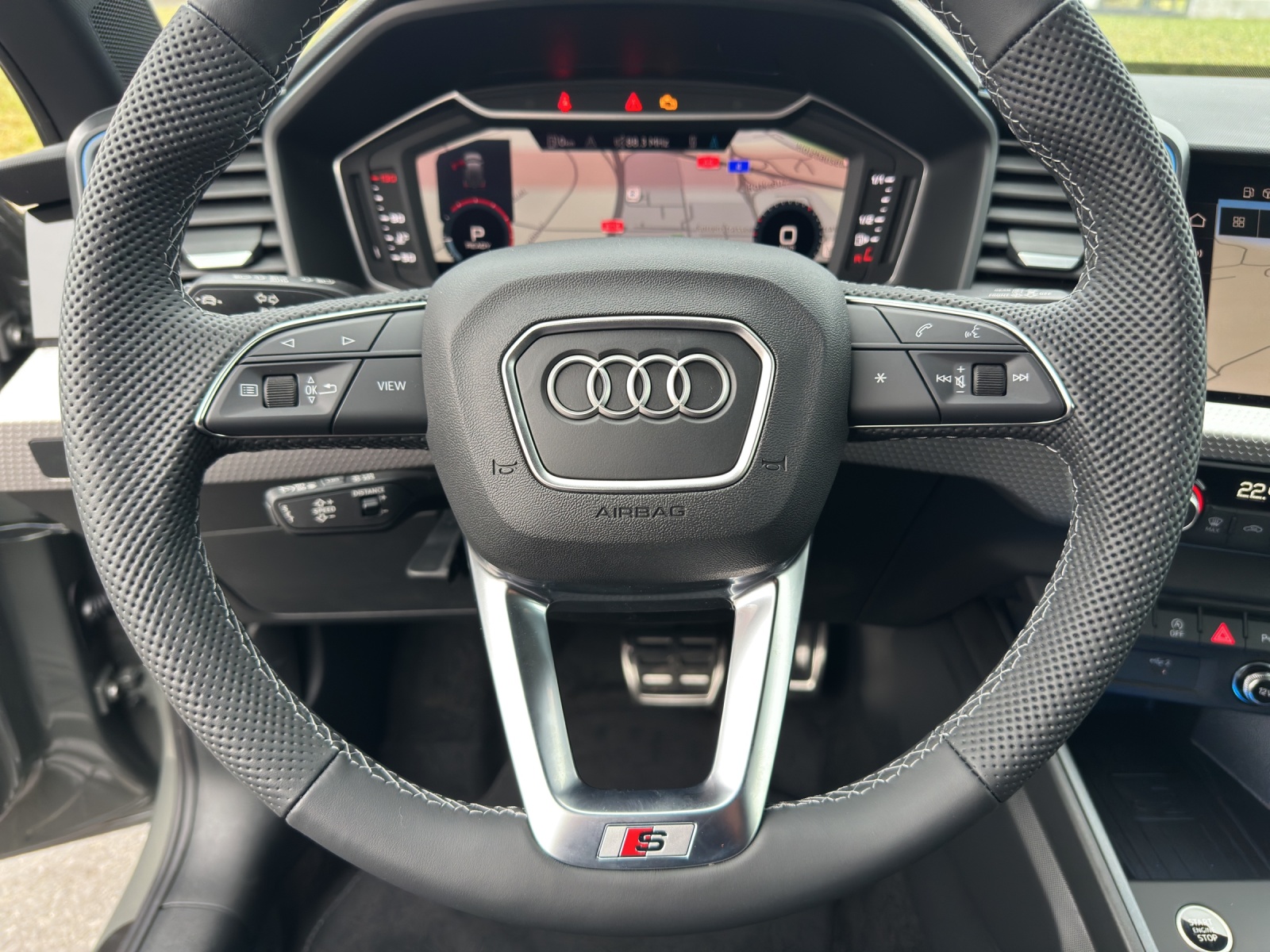 AUDI A1 Sportback 35 TFSI S Line S-tronic-image-13