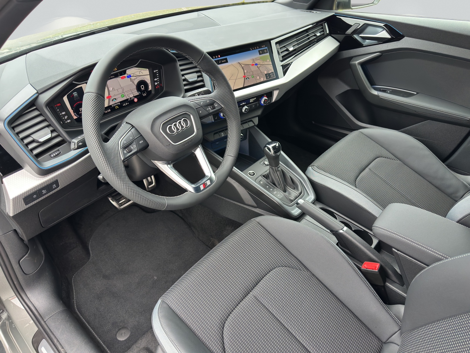 AUDI A1 Sportback 35 TFSI S Line S-tronic-image-4