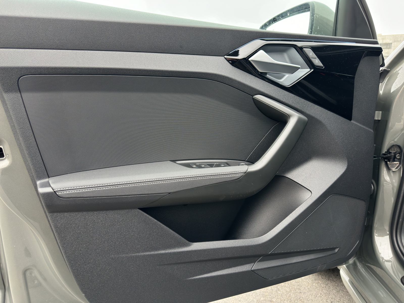 AUDI A1 Sportback 35 TFSI S Line S-tronic-image-17