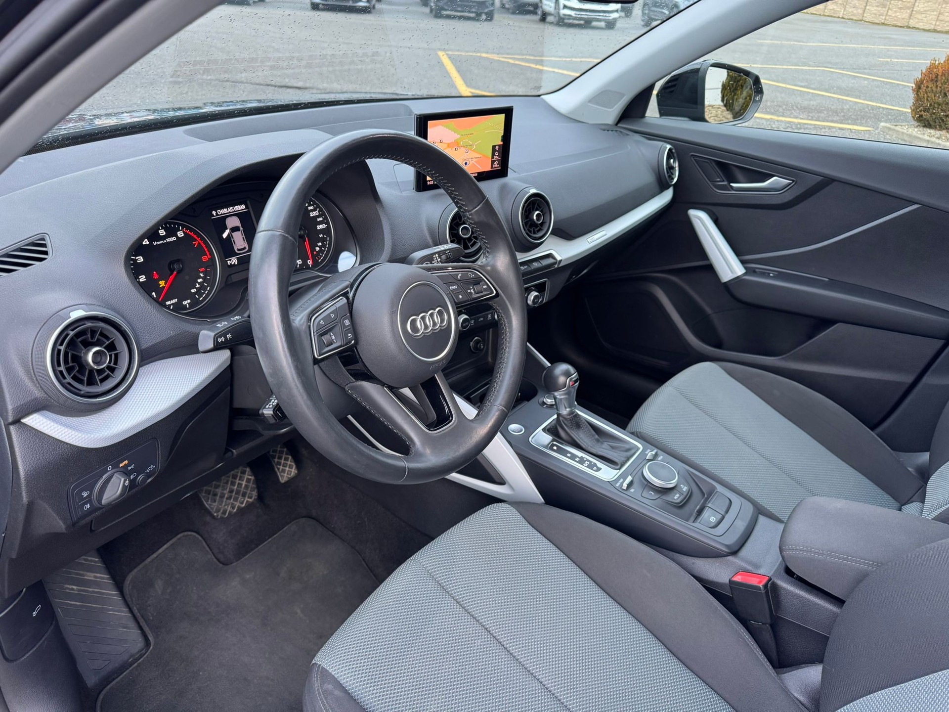 AUDI Q2 35 TFSI S-tronic-image-9
