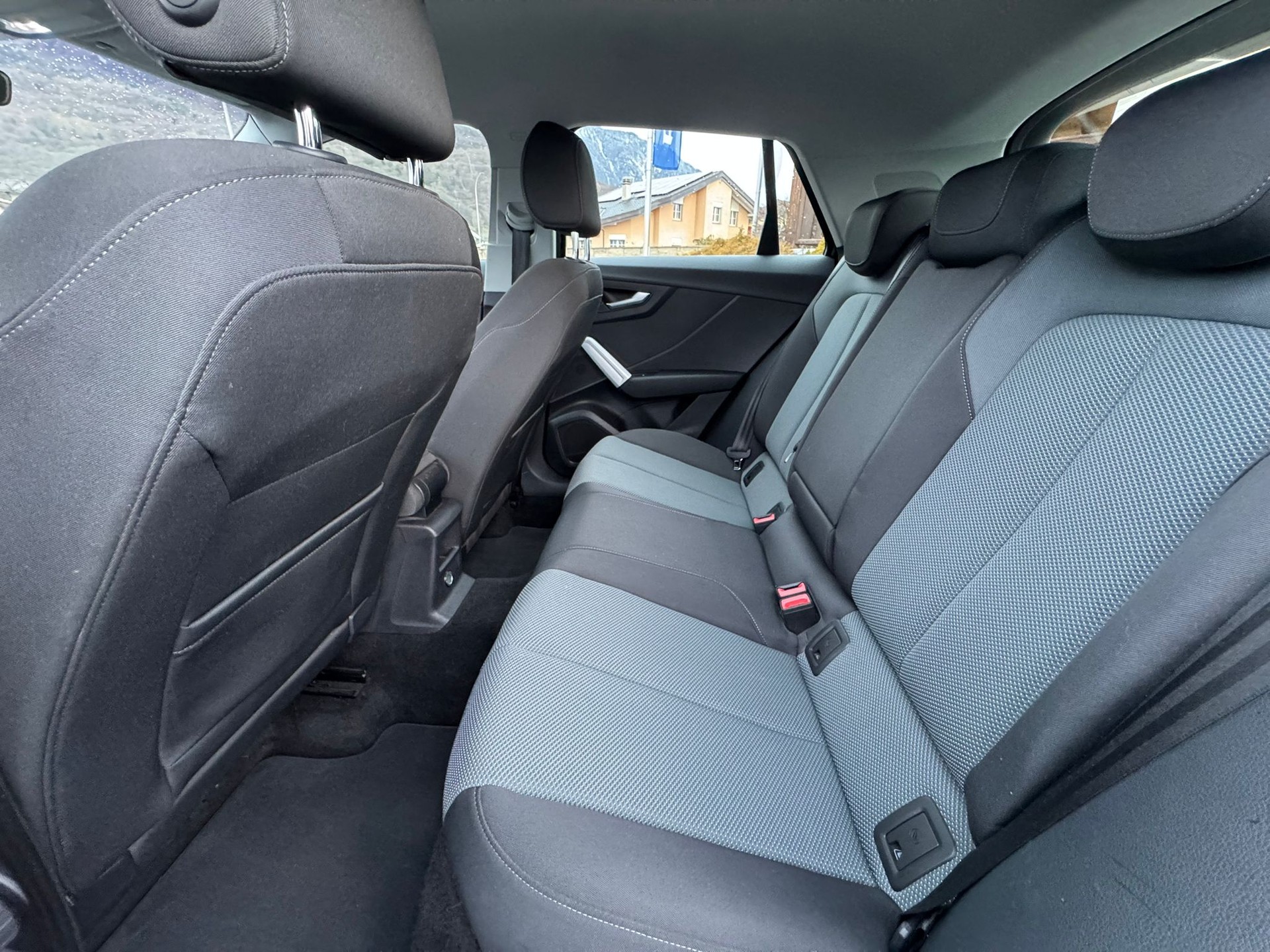 AUDI Q2 35 TFSI S-tronic-image-11