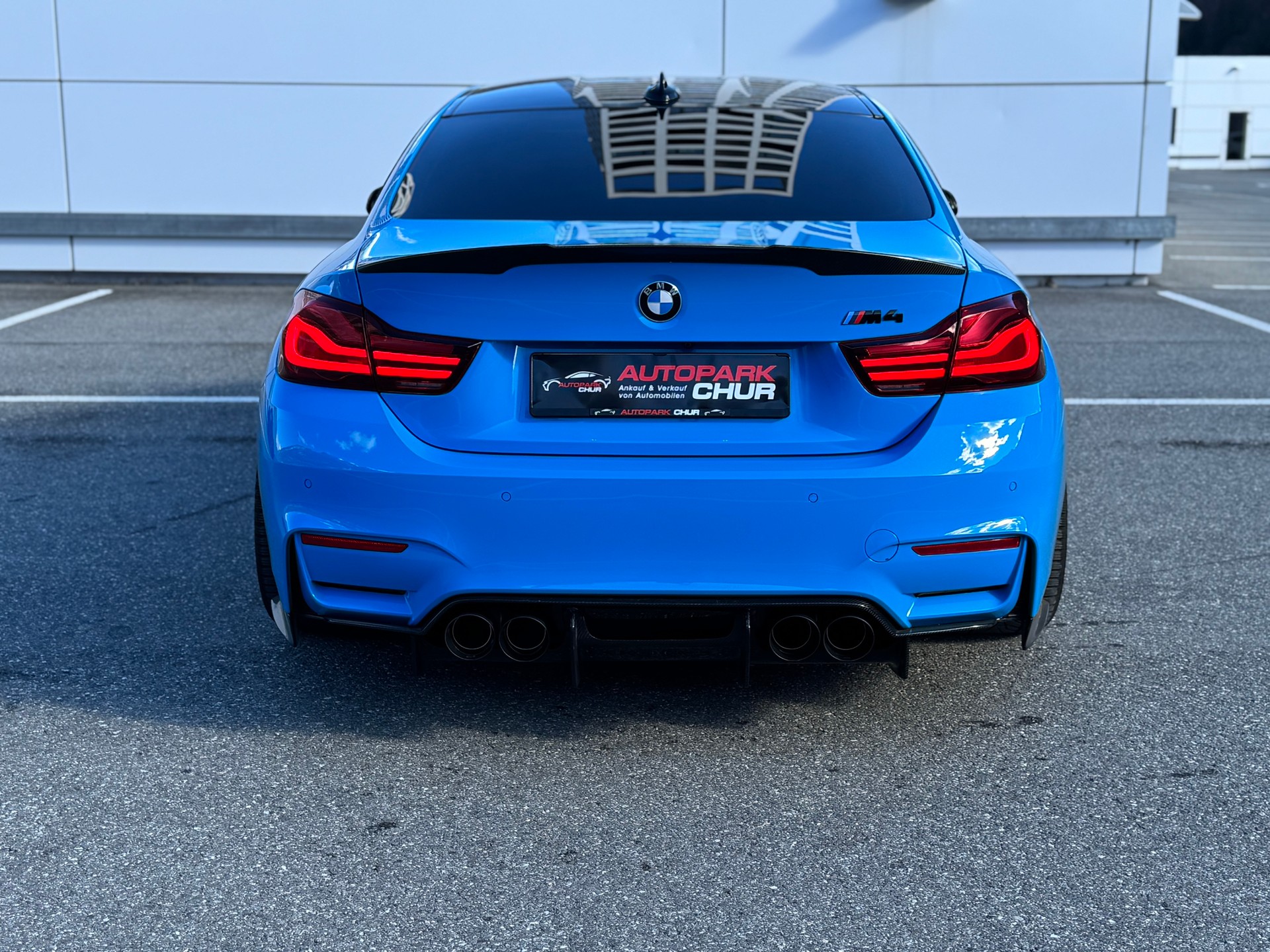 BMW M4 Coupé Limited Edition DKG-image-4
