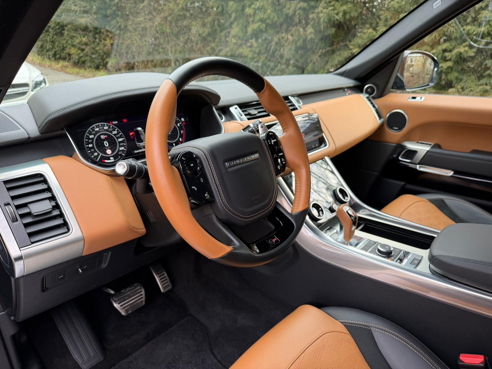 LAND ROVER Range Rover Sport 5.0 V8 S/C SVR Automatic-image-12