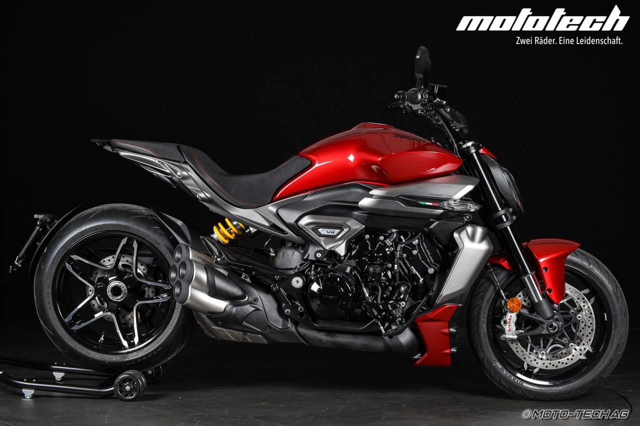 DUCATI X Diavel V4 / 4 JAHRE GARANTIE-showroom-element-2