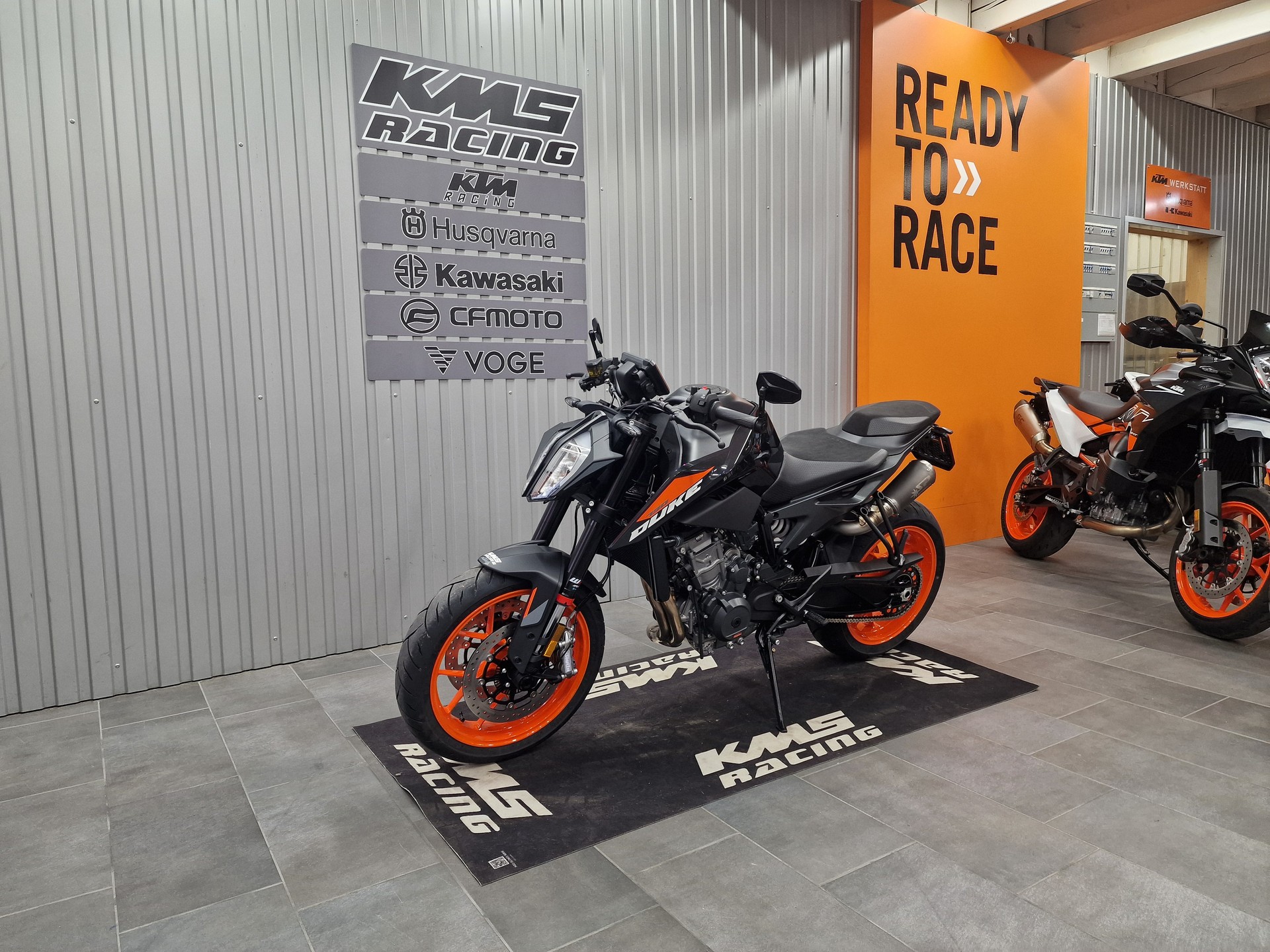 KTM 790 Duke-showroom-element-2