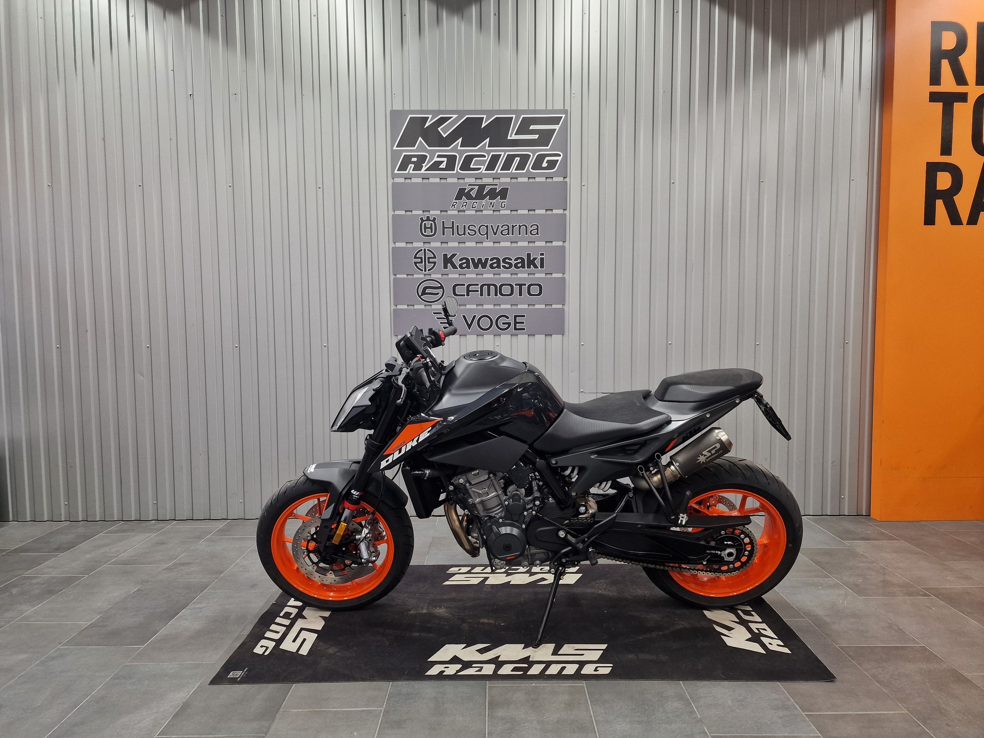 KTM 790 Duke-showroom-element-1