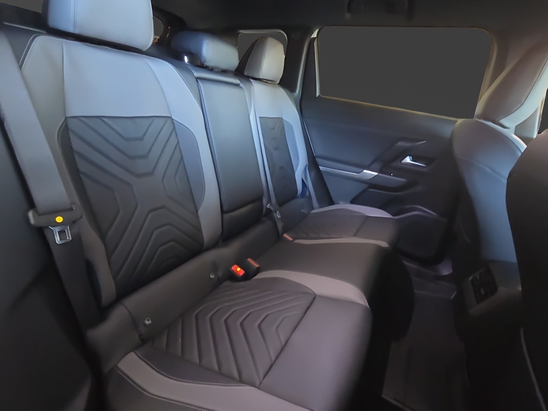 JEEP Compass 1.2 T e-Hybrid First Edition-image-18