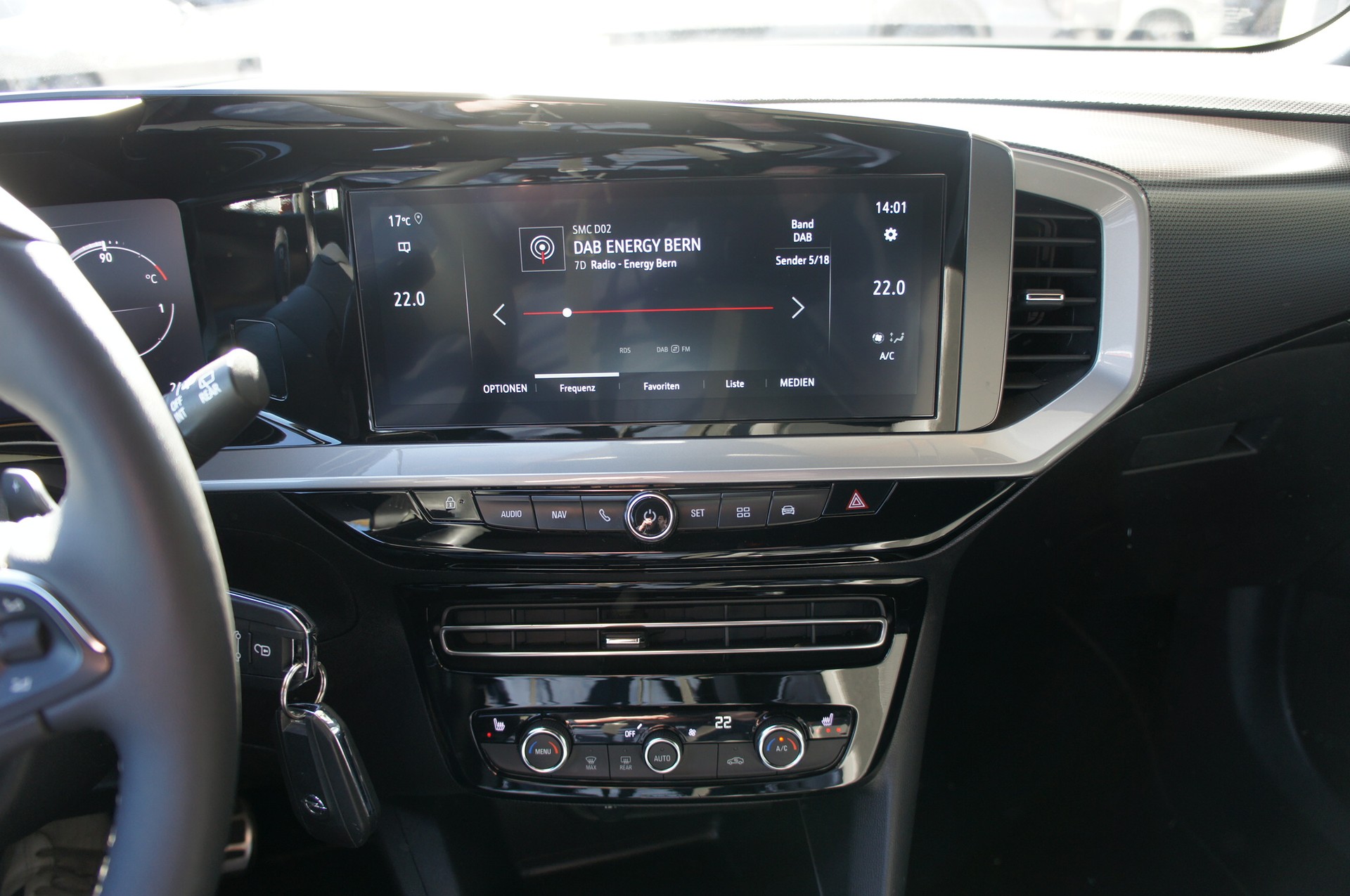OPEL Mokka 1.2 Direct Injection Turbo GS Aut.-image-17