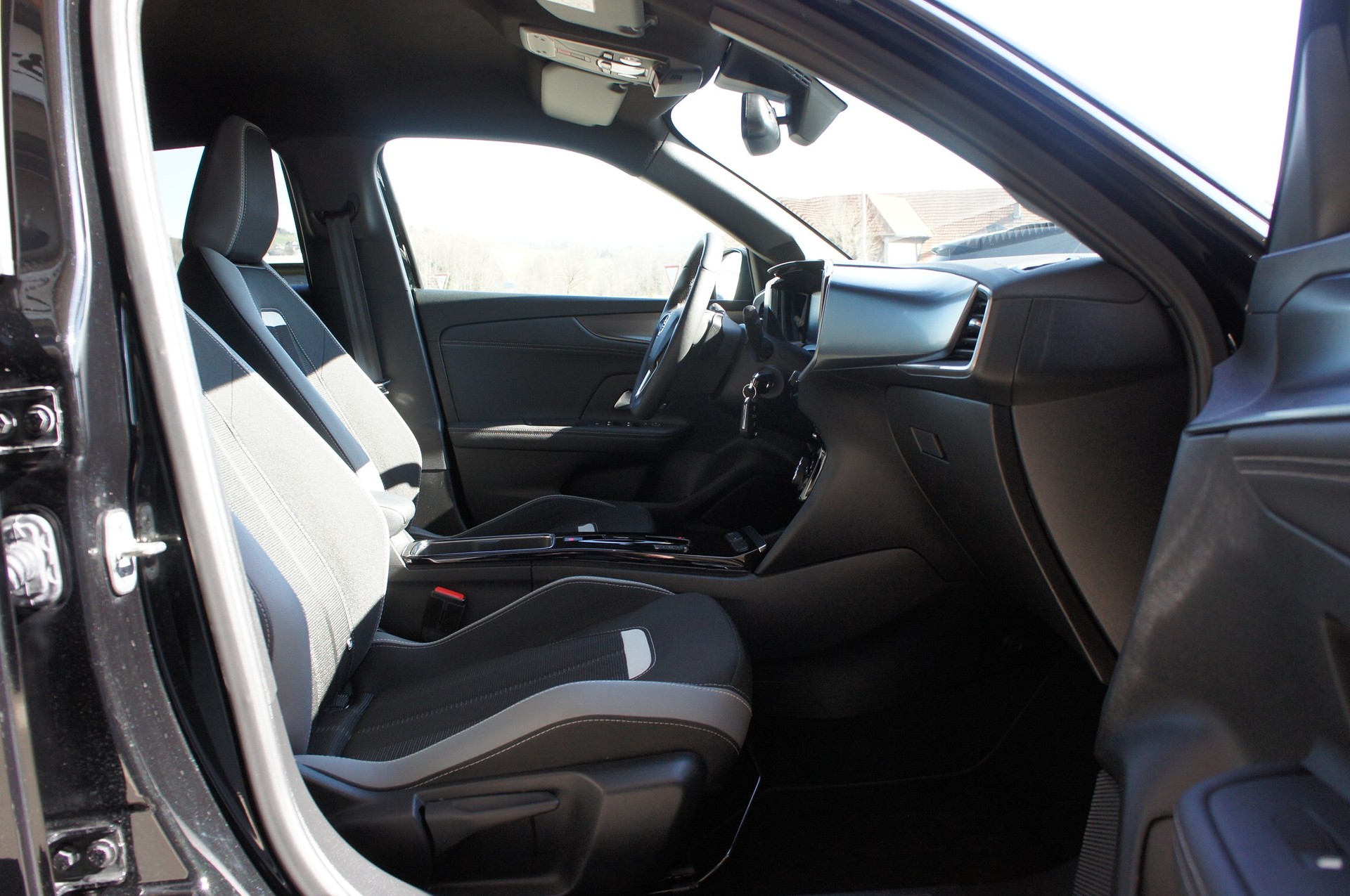 OPEL Mokka 1.2 Direct Injection Turbo GS Aut.-image-9