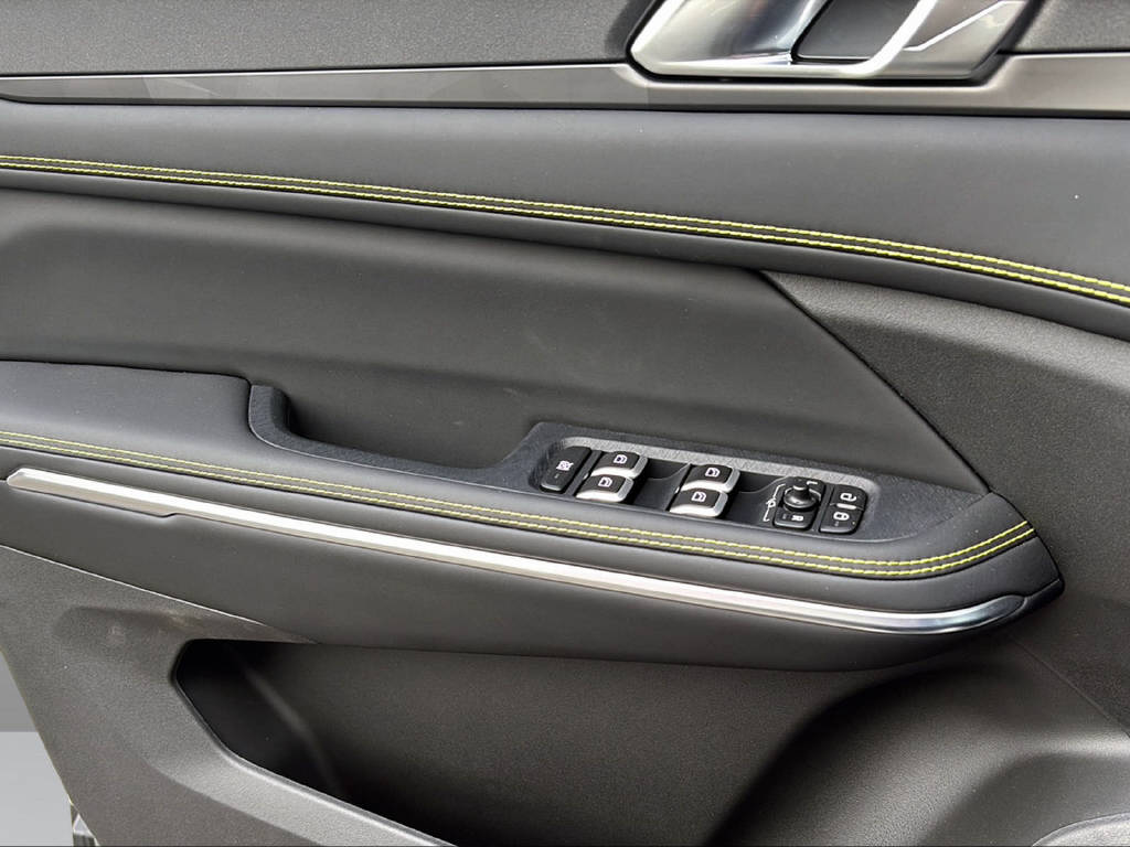 LYNK & CO 01 1.5 PHEV More-image-22