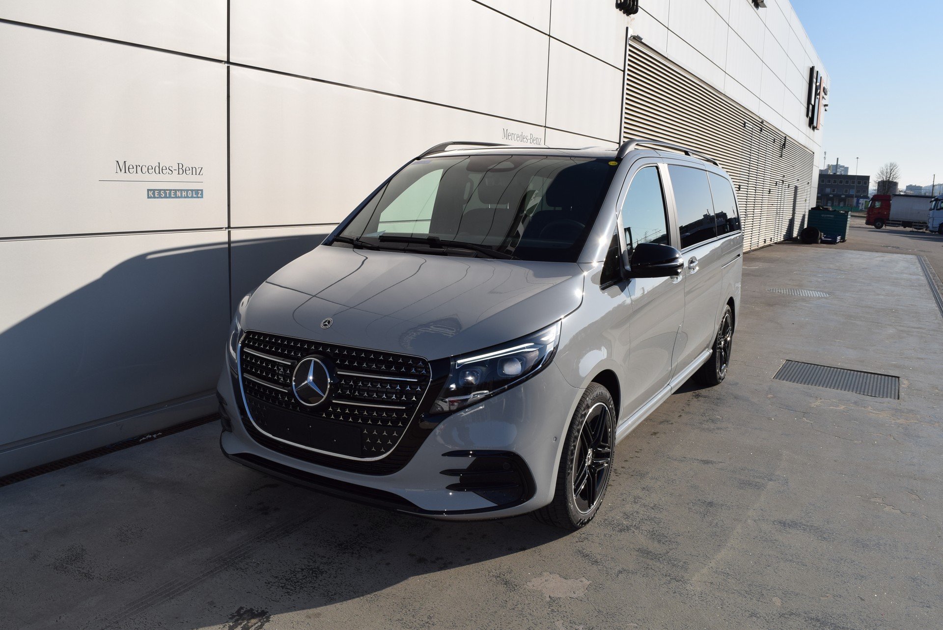 MERCEDES-BENZ V 300 d lang 4Matic Swiss Edition 9G-Tronic-image-0